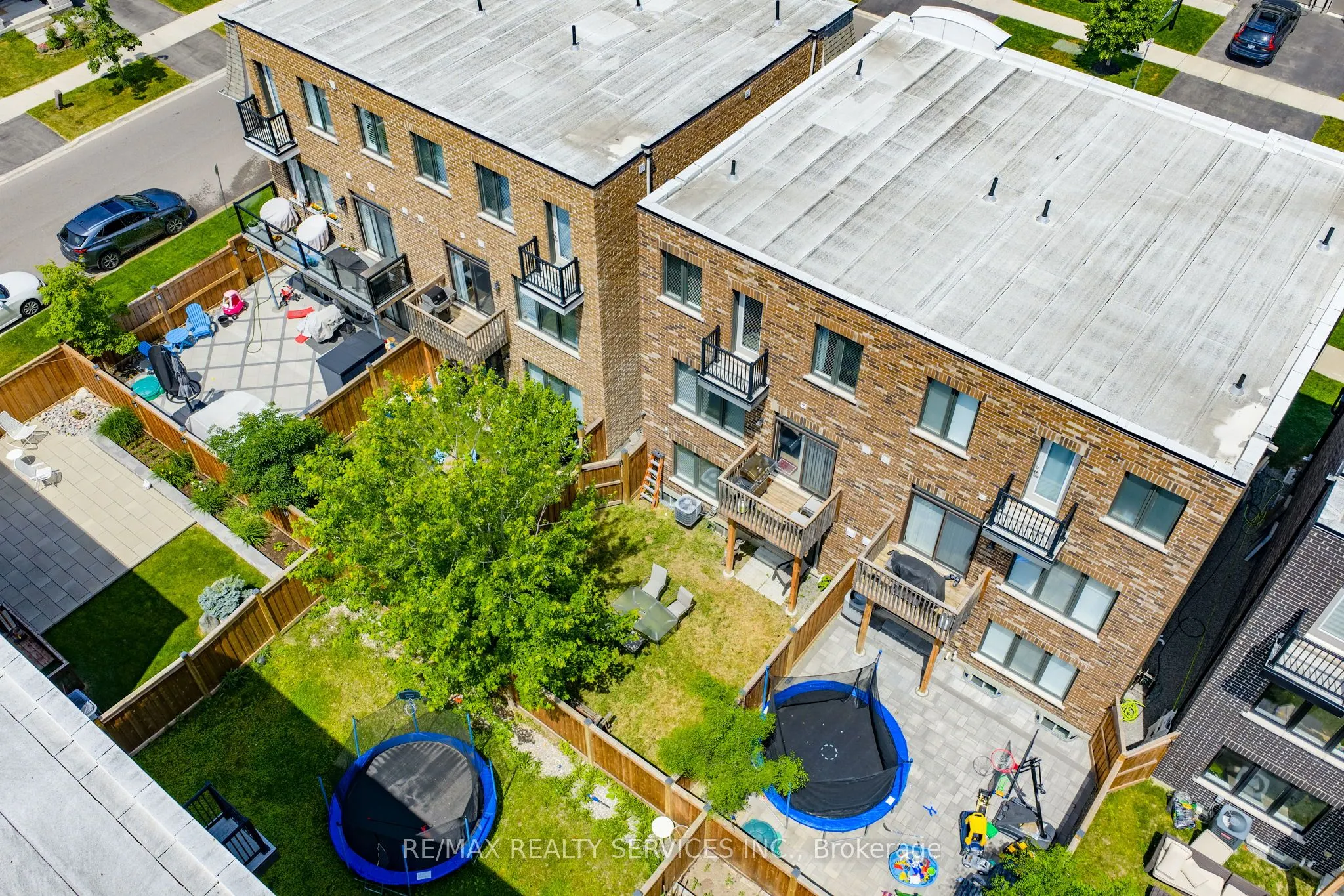5 Vaudeville Drive