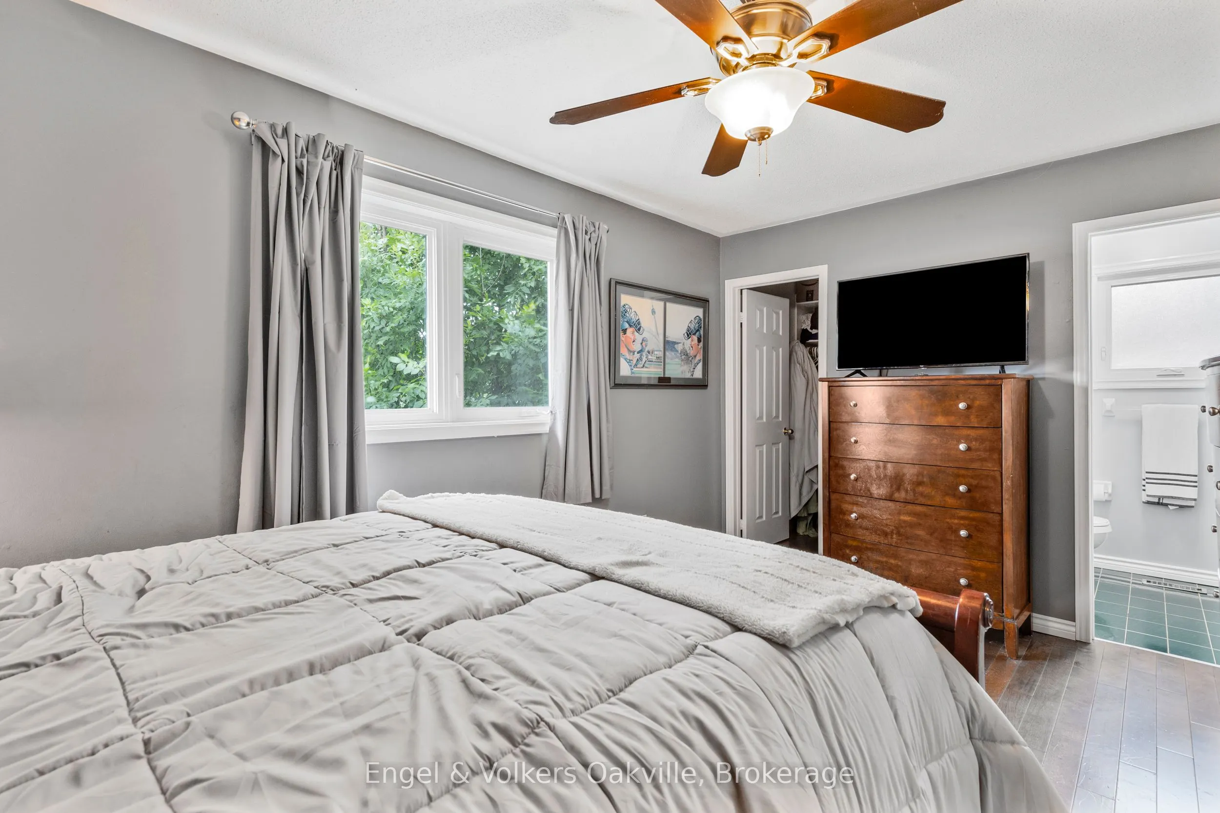 569 Phoebe Crescent