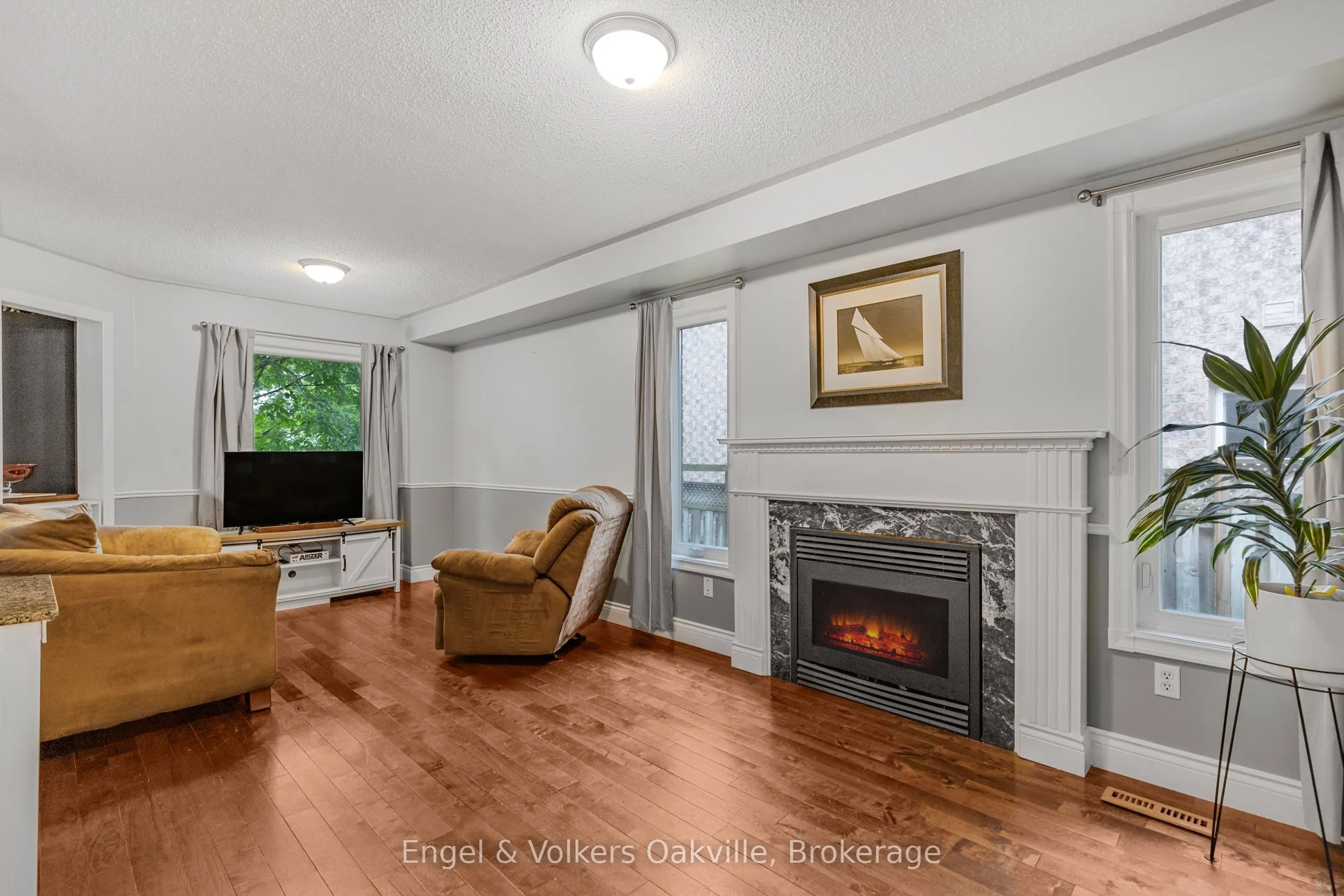 569 Phoebe Crescent