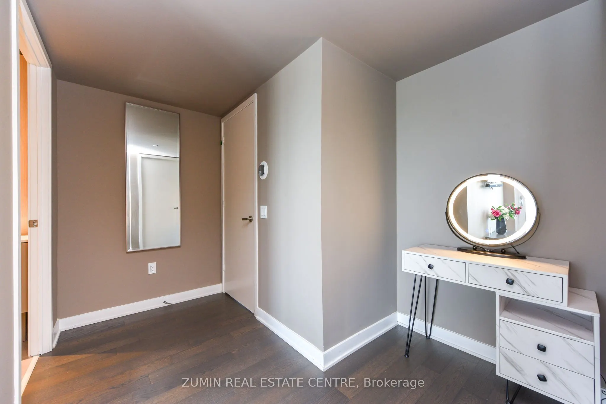 3900 Confederation Parkway #5907