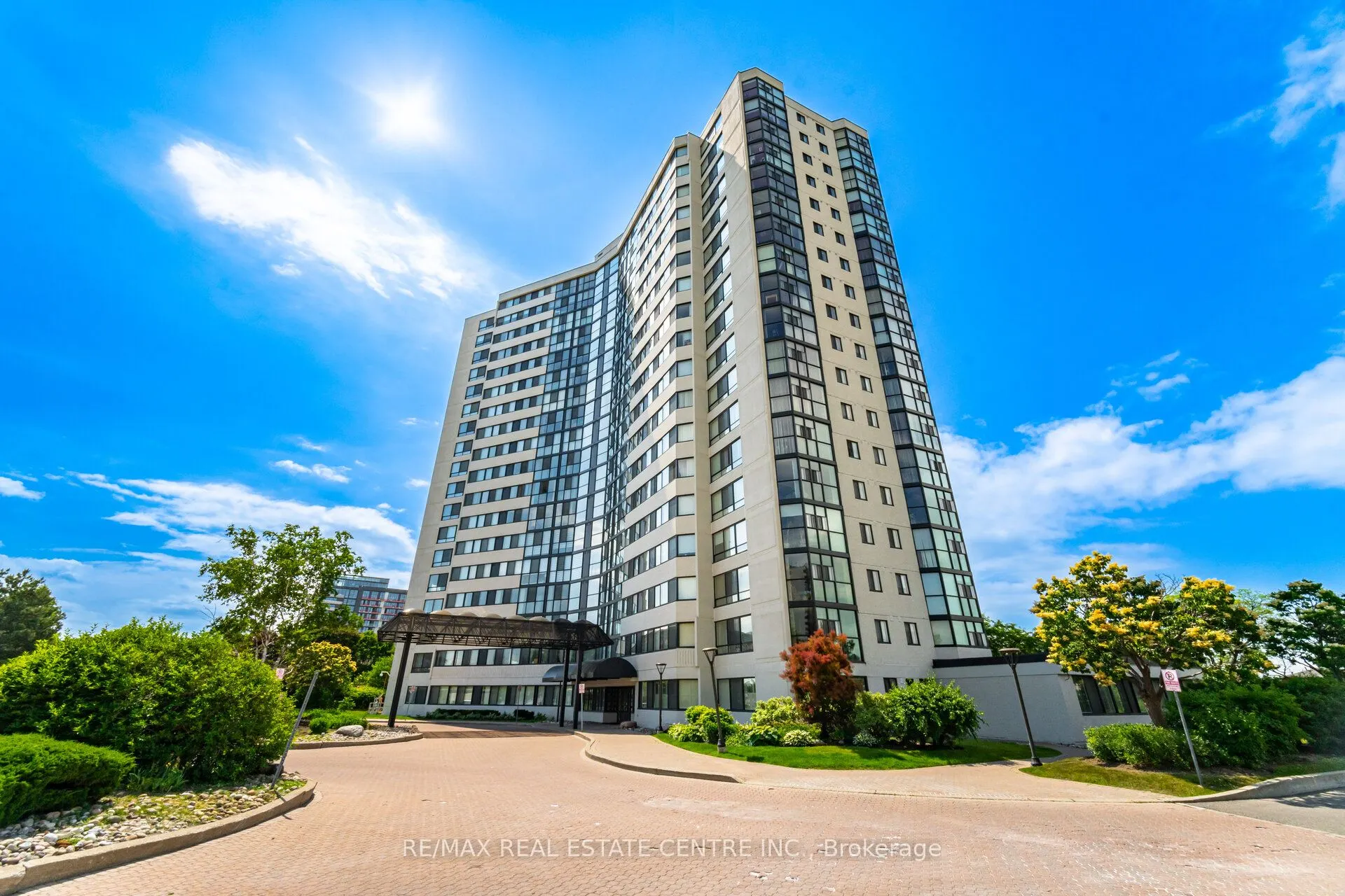 1360 Rathburn Road E, #705