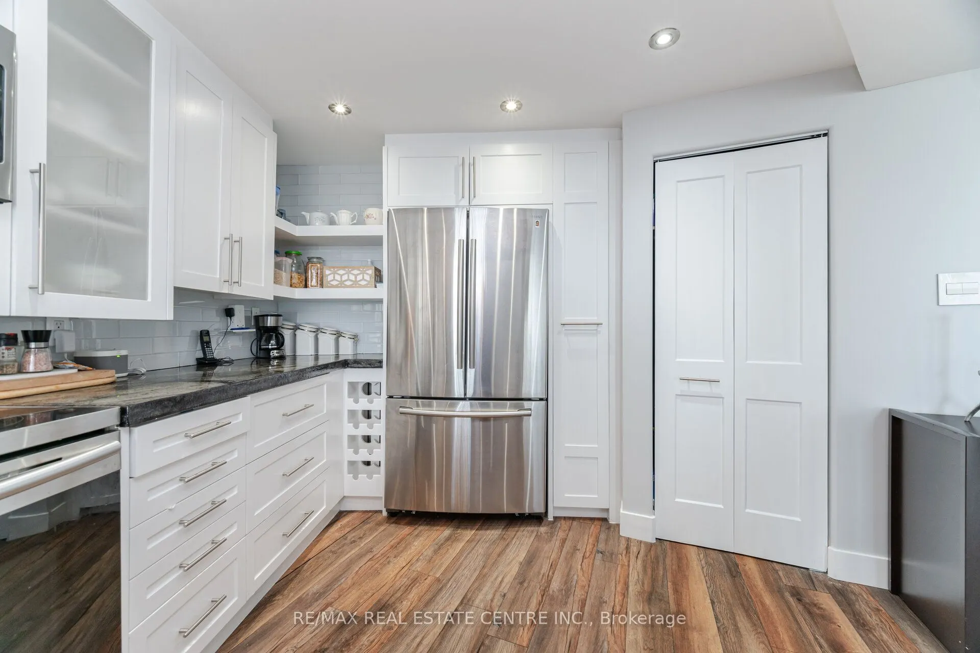 1360 Rathburn Road E, #705