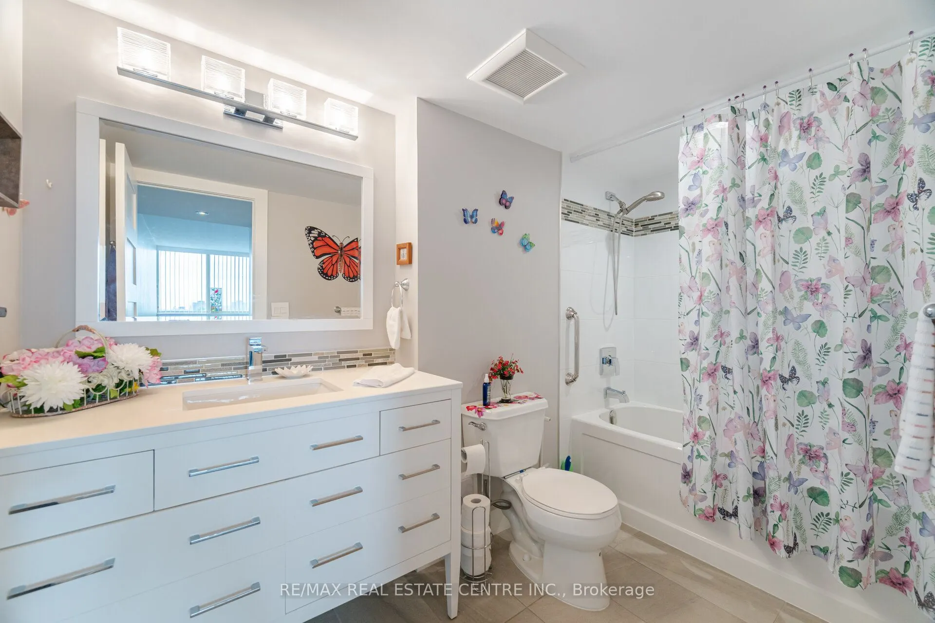 1360 Rathburn Road E, #705
