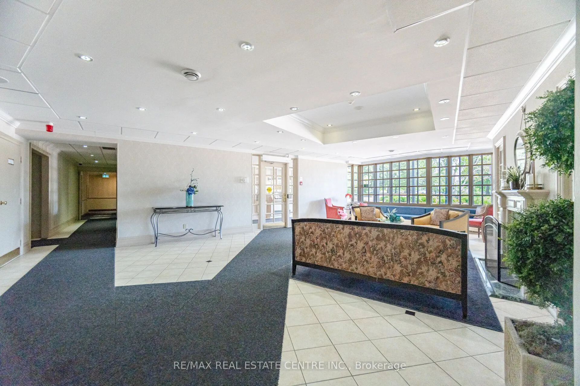 1360 Rathburn Road E, #705