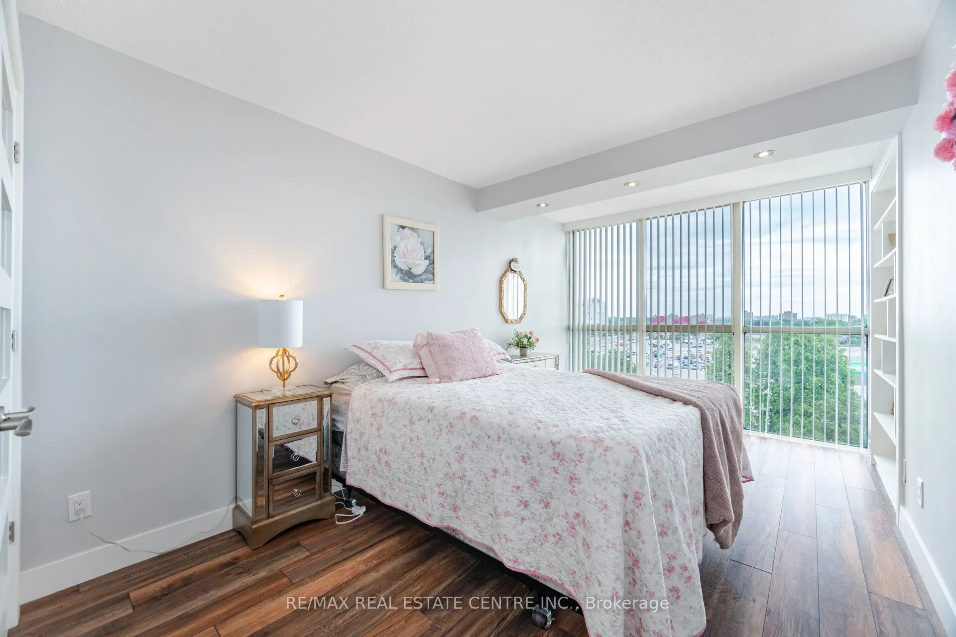 1360 Rathburn Road E, #705
