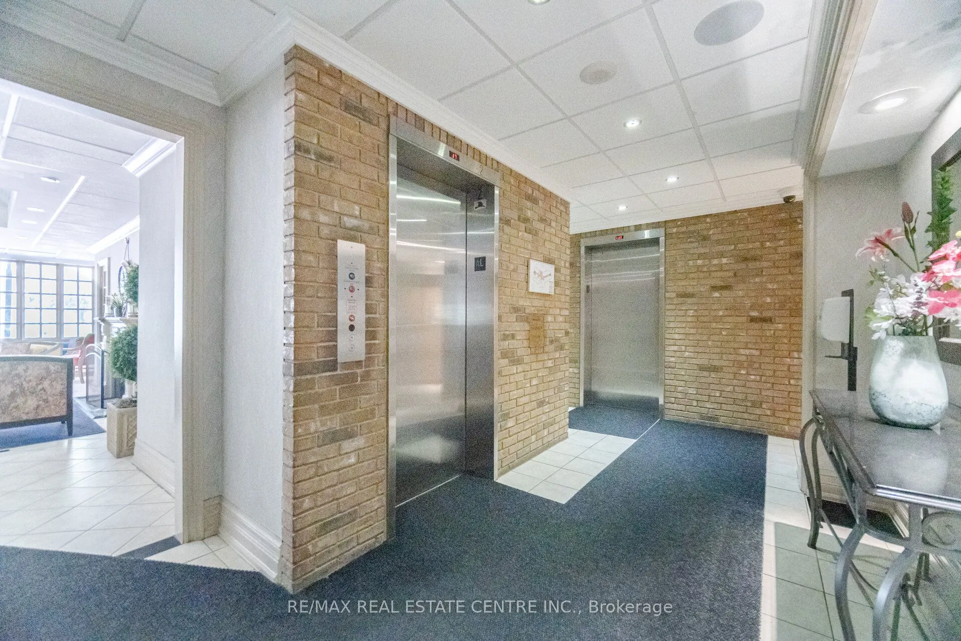 1360 Rathburn Road E, #705