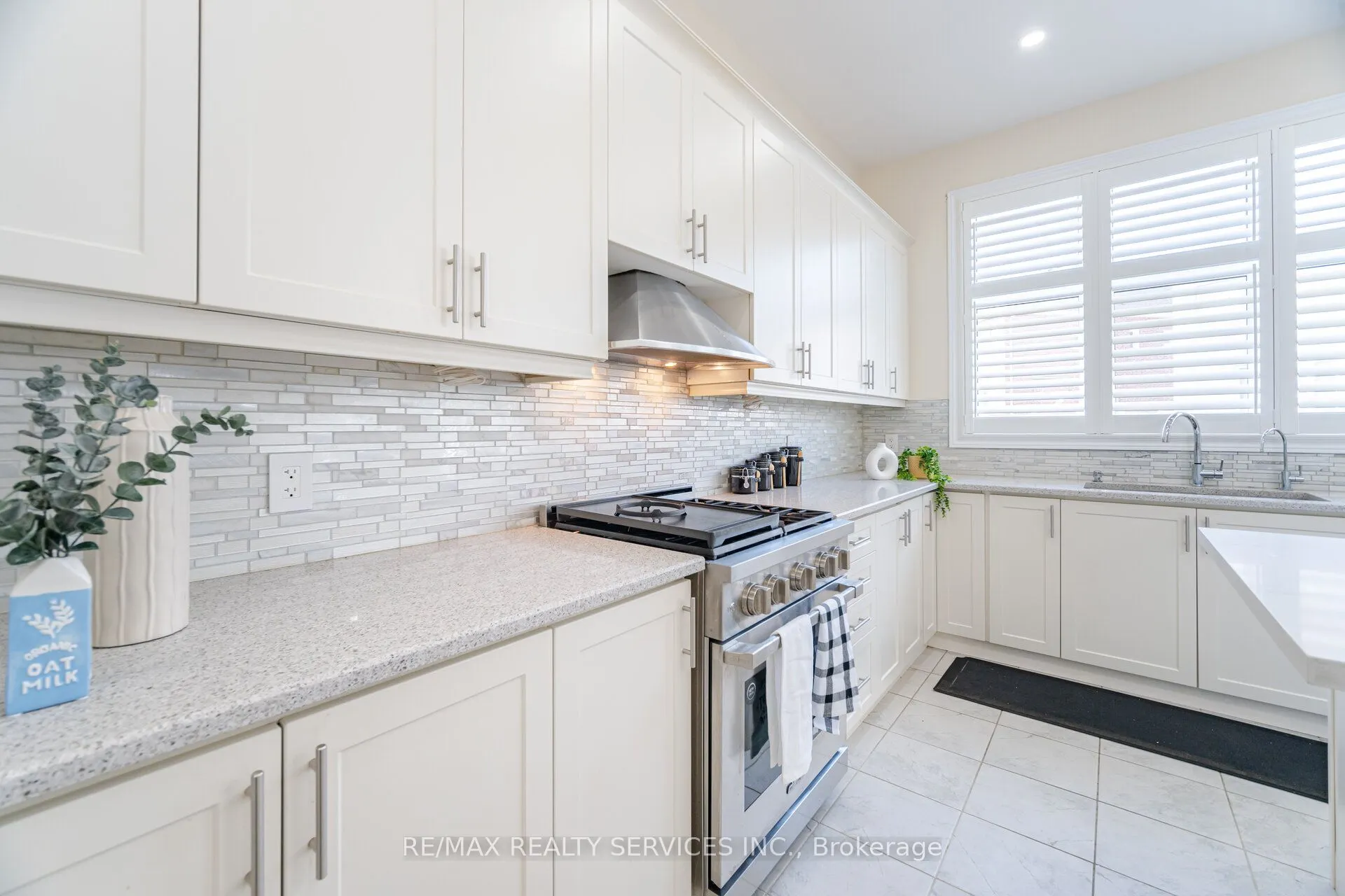 32 Albert Spencer Avenue
