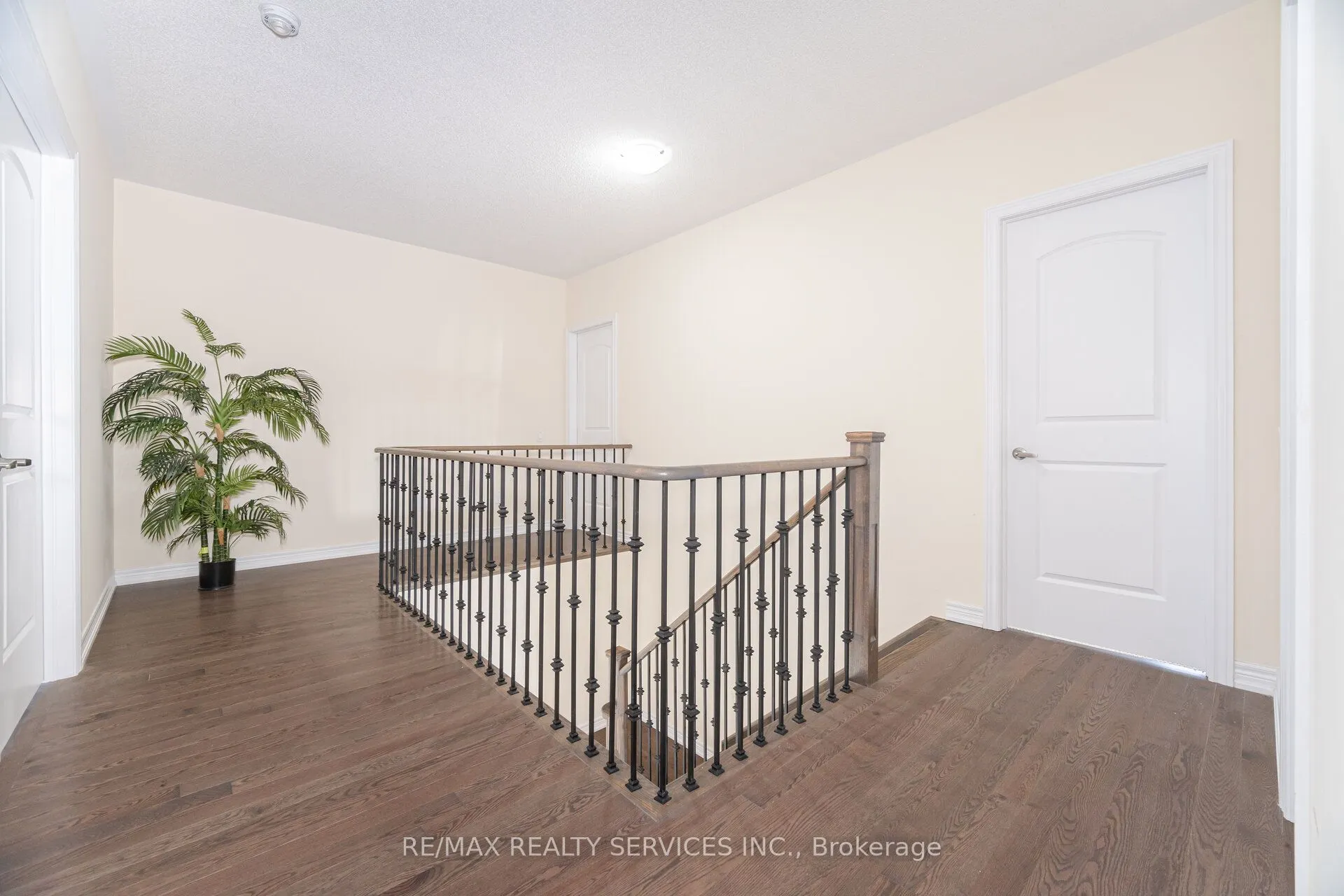 32 Albert Spencer Avenue