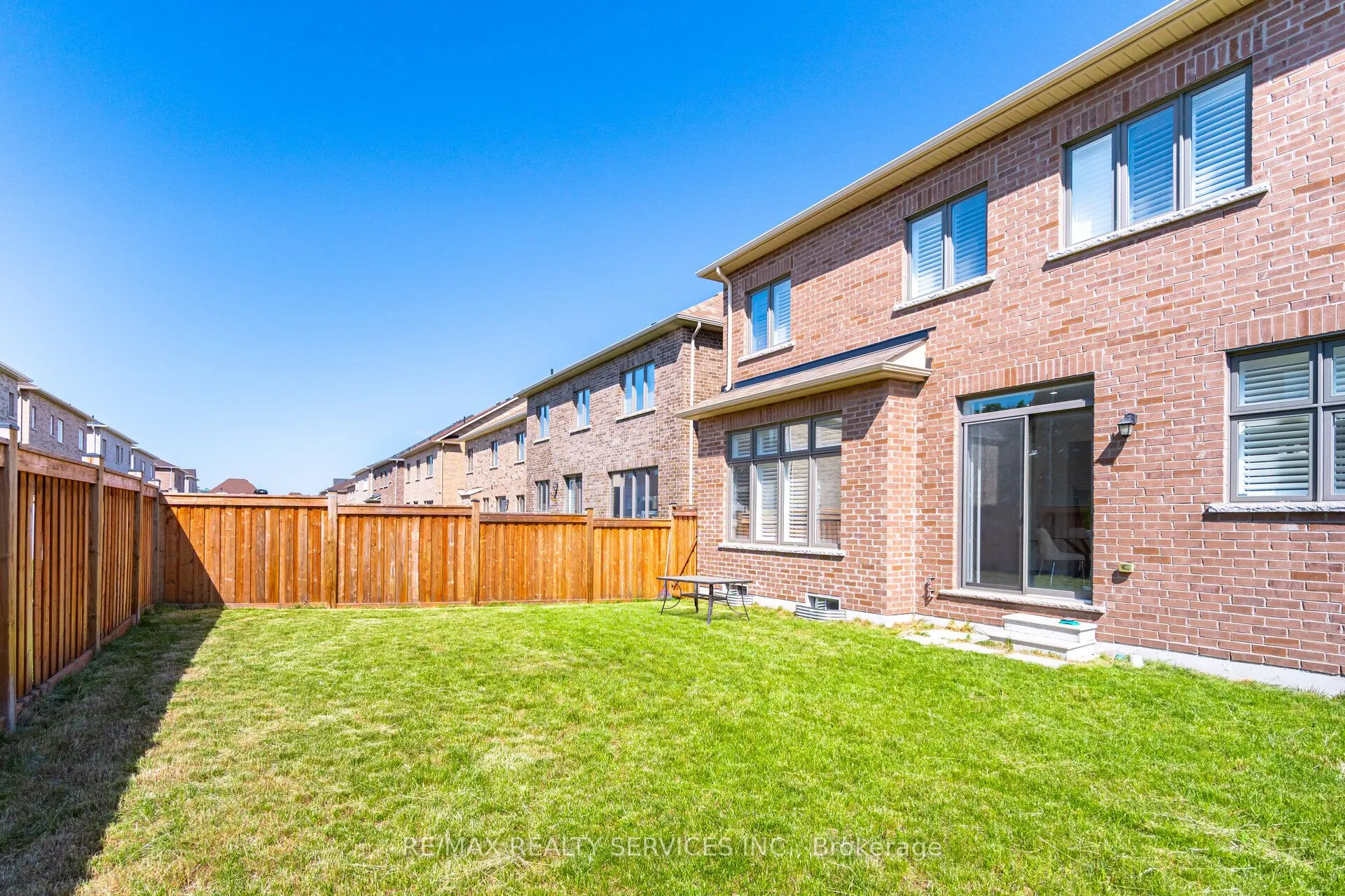 32 Albert Spencer Avenue