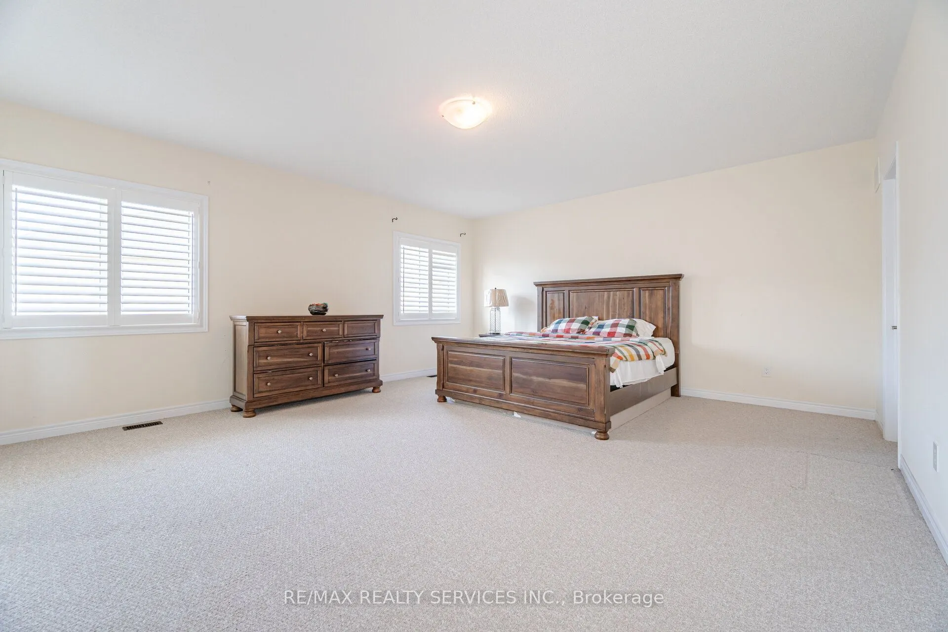 32 Albert Spencer Avenue