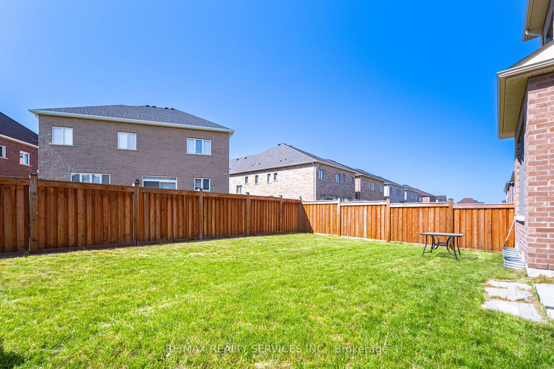 32 Albert Spencer Avenue