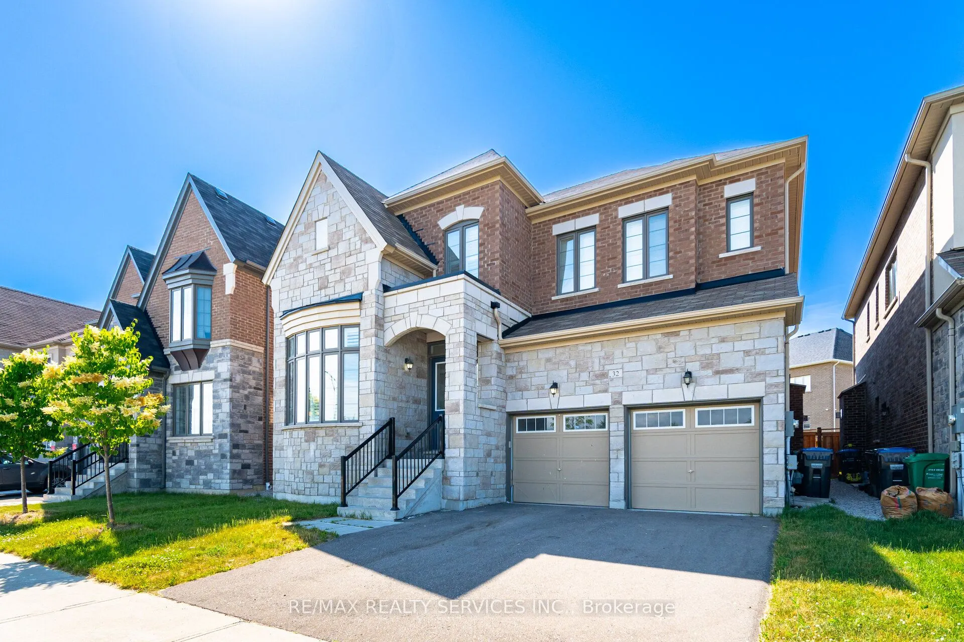 32 Albert Spencer Avenue