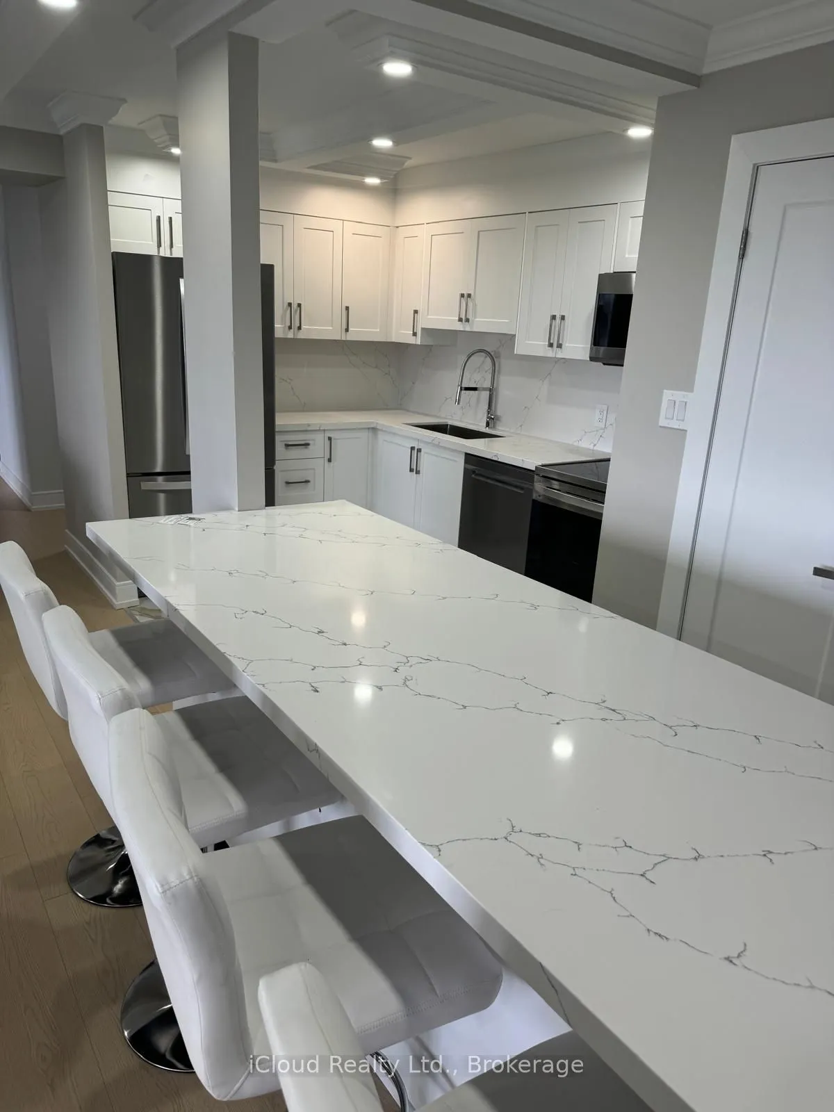 1580 Mississauga Valley Boulevard, #1110