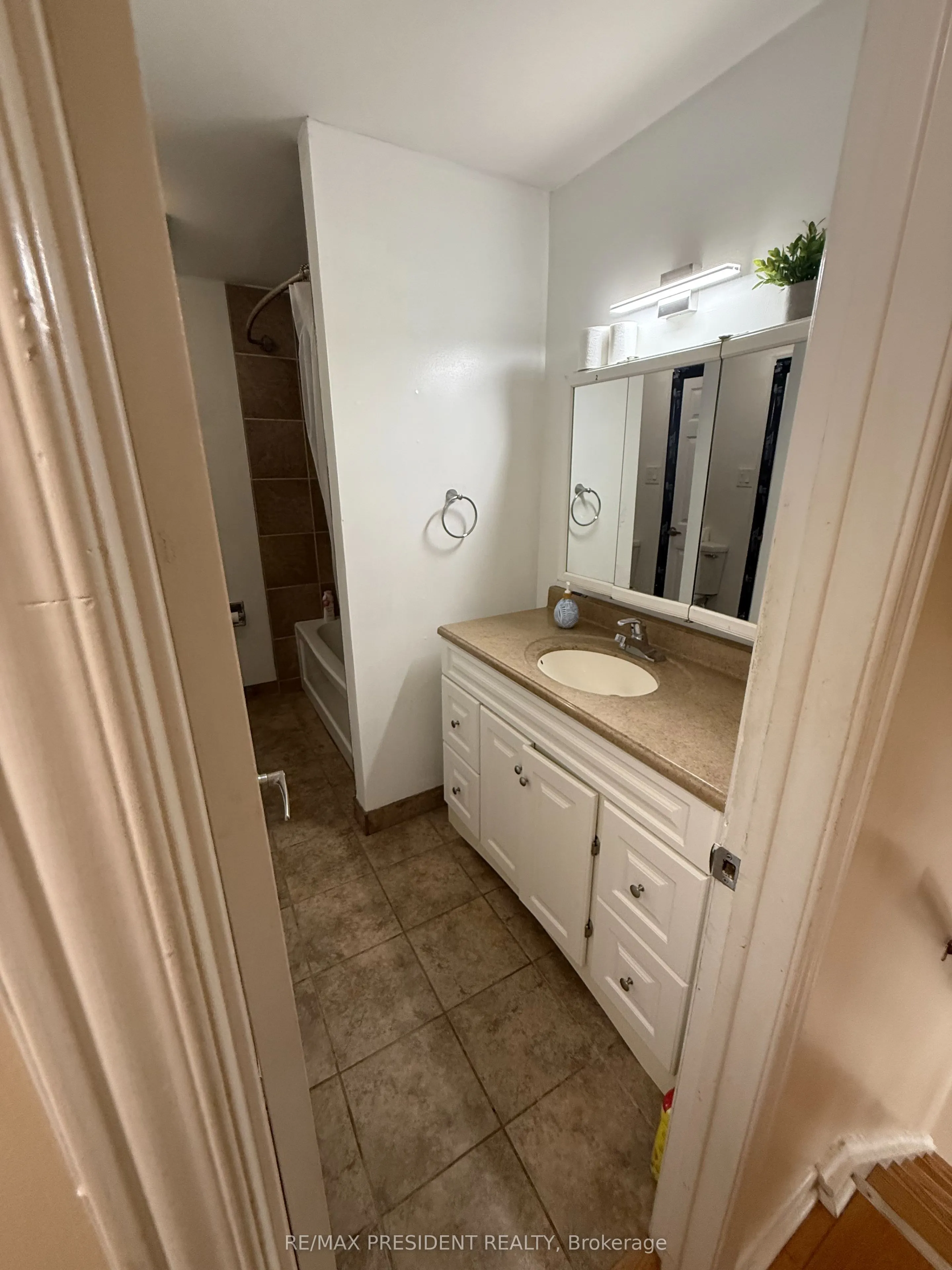 84 Primerose Crescent