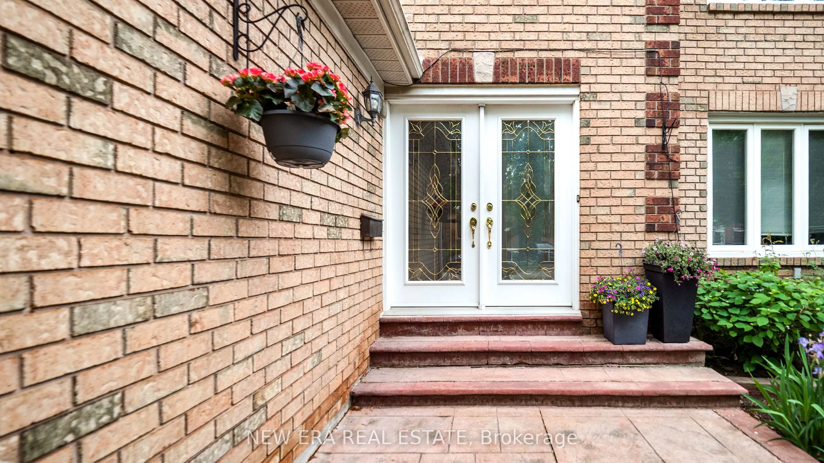 2156 Lumberman Lane