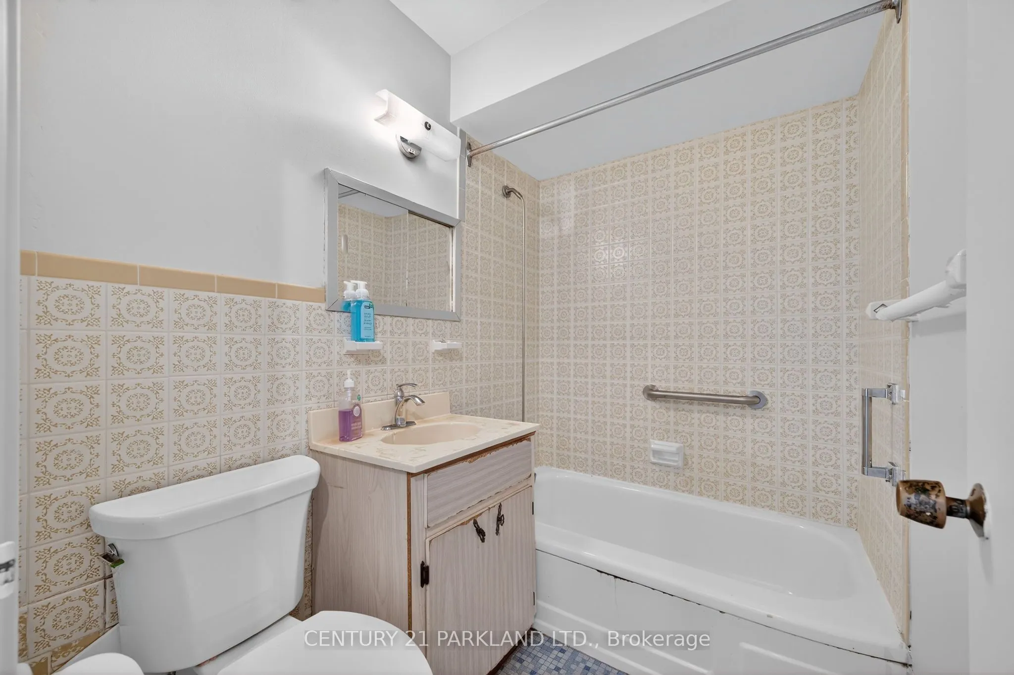 2961 Dufferin Street, #202
