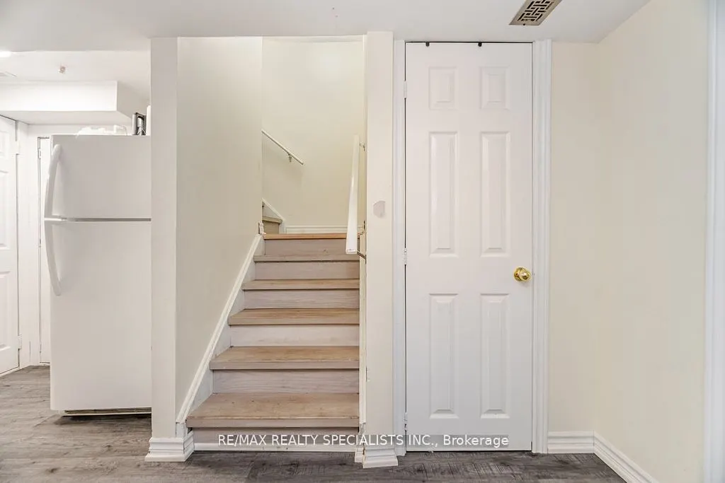 44 Deforest Drive
