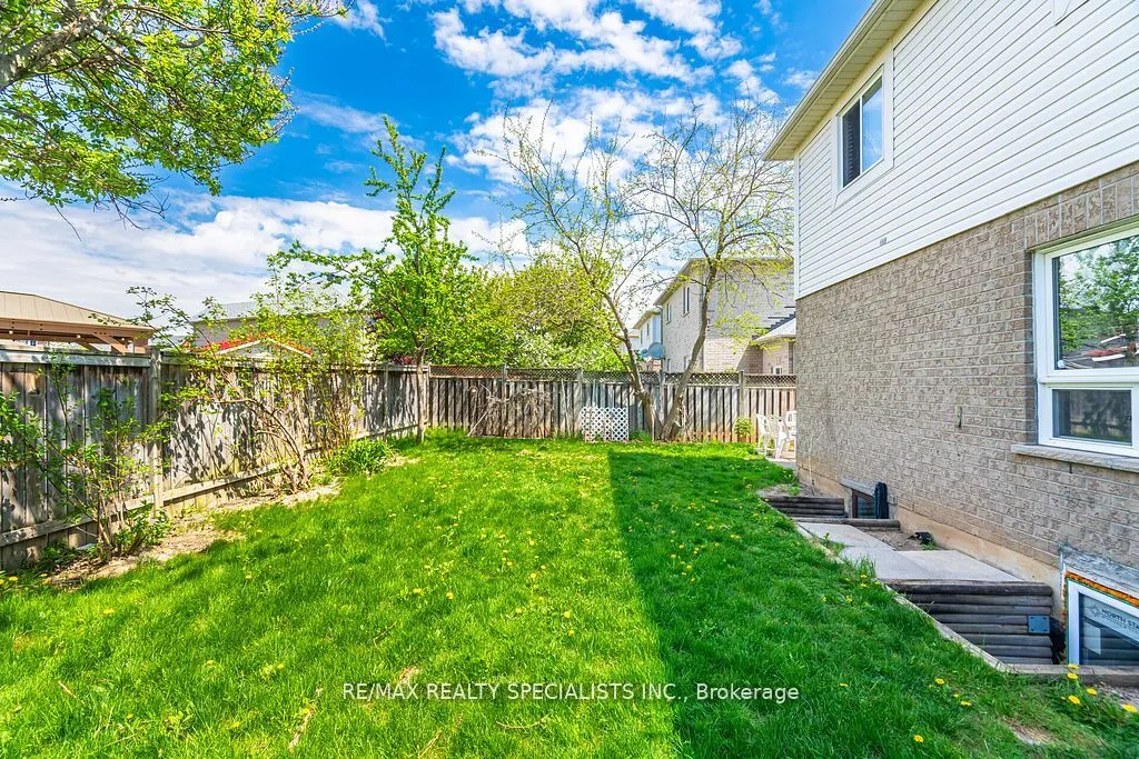 44 Deforest Drive