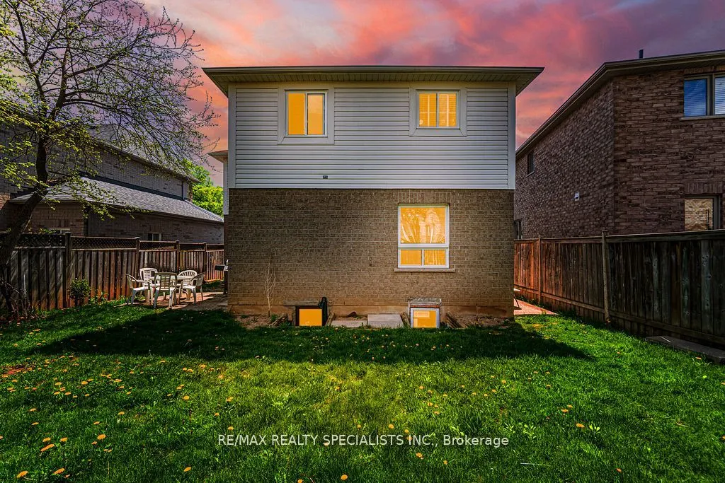 44 Deforest Drive