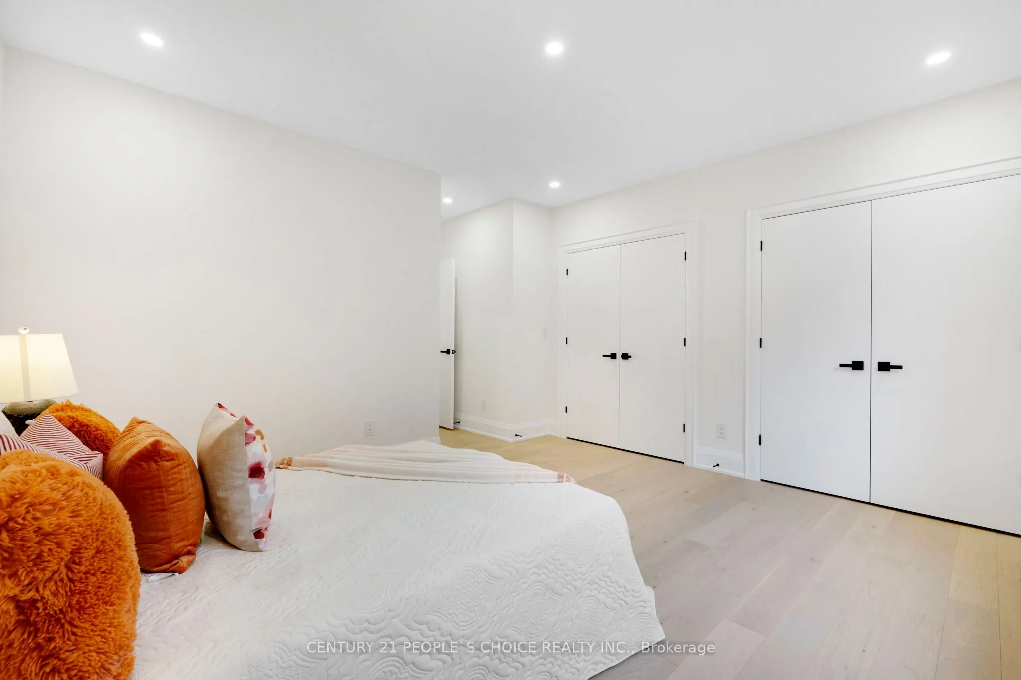 8915 Heritage Road, #Upper