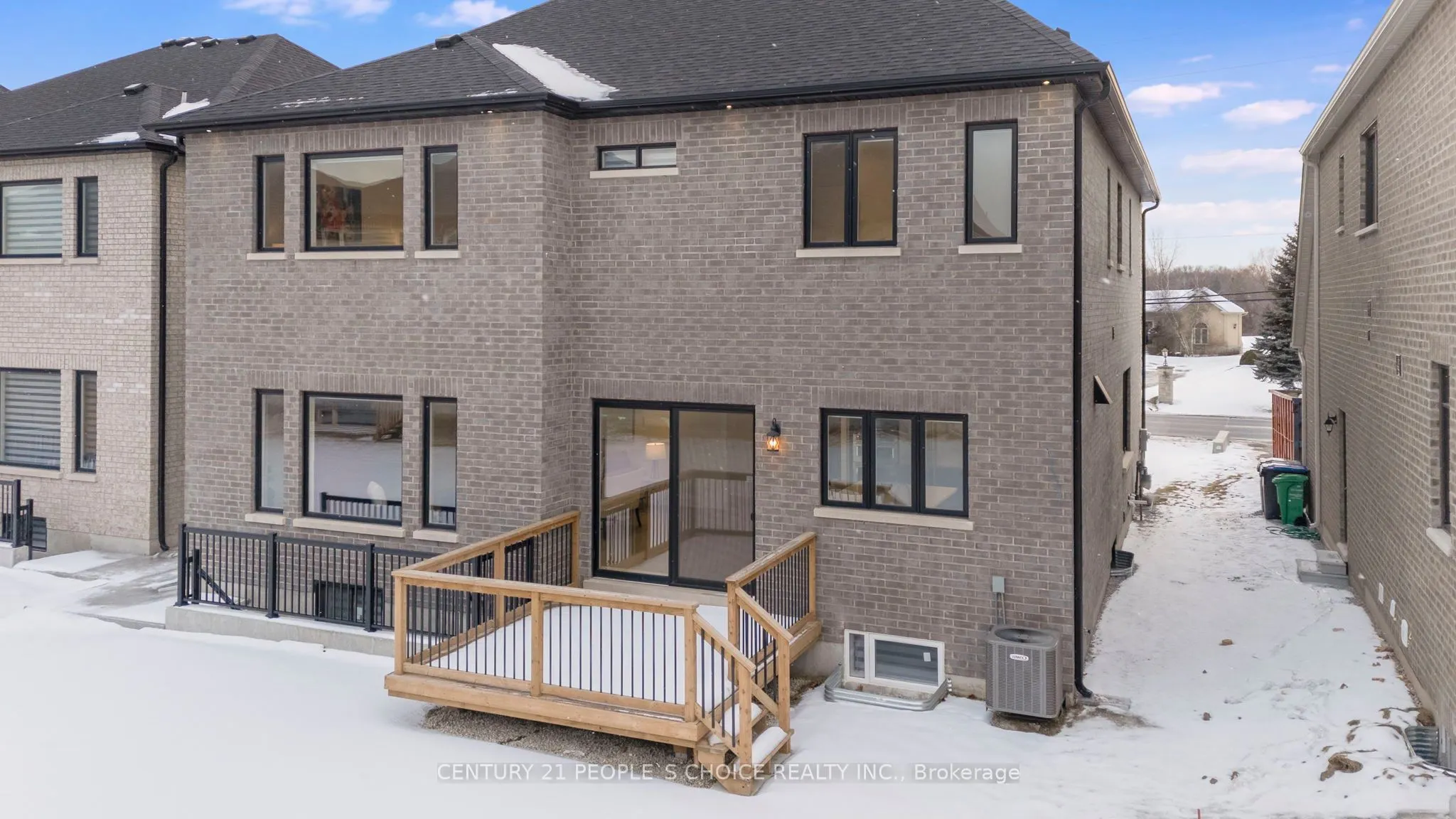 8915 Heritage Road, #Upper