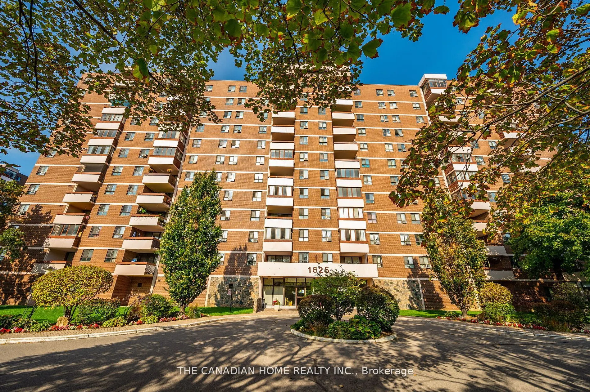 1625 Bloor Street E, #715