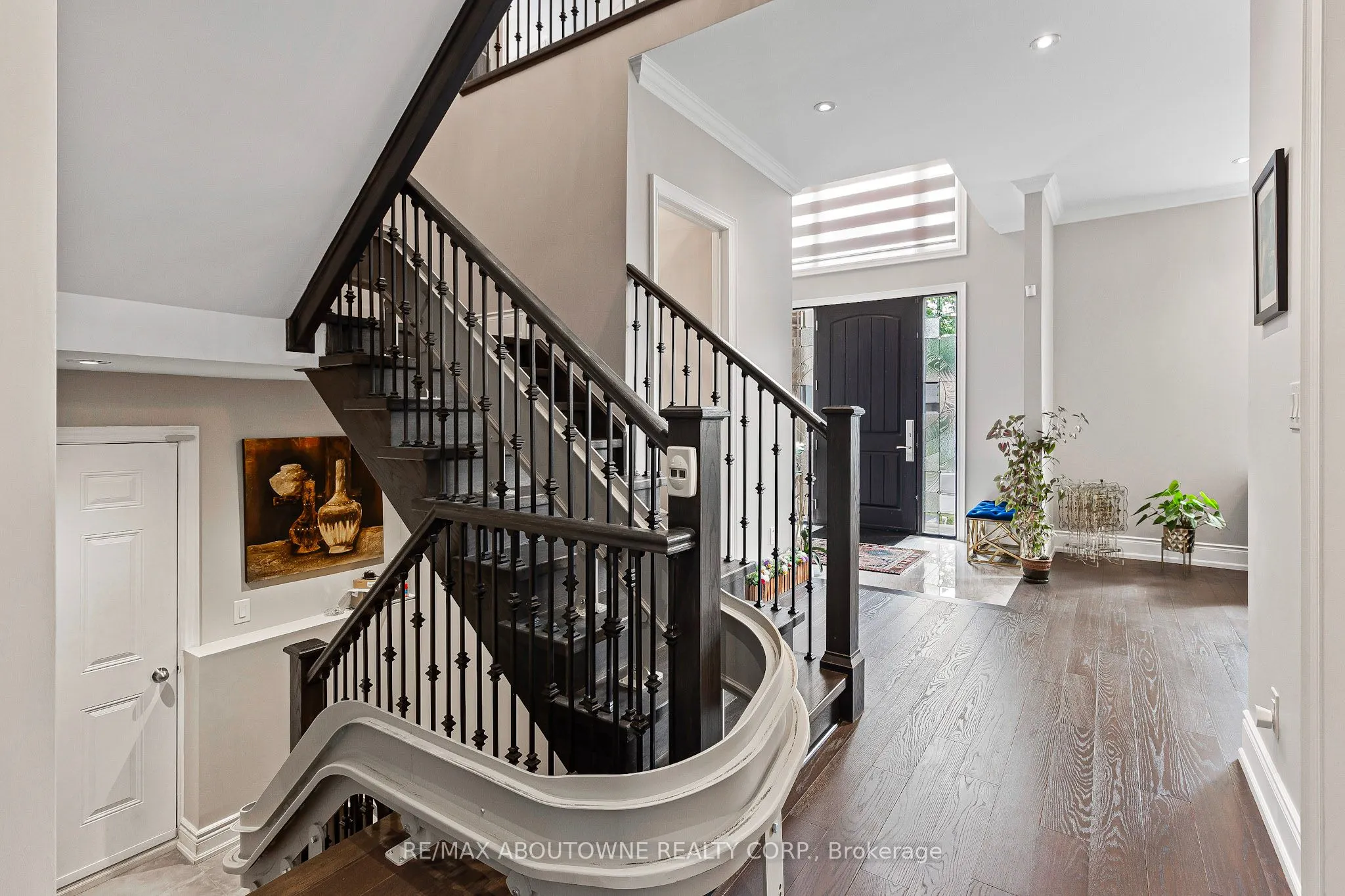569 Wellington Crescent