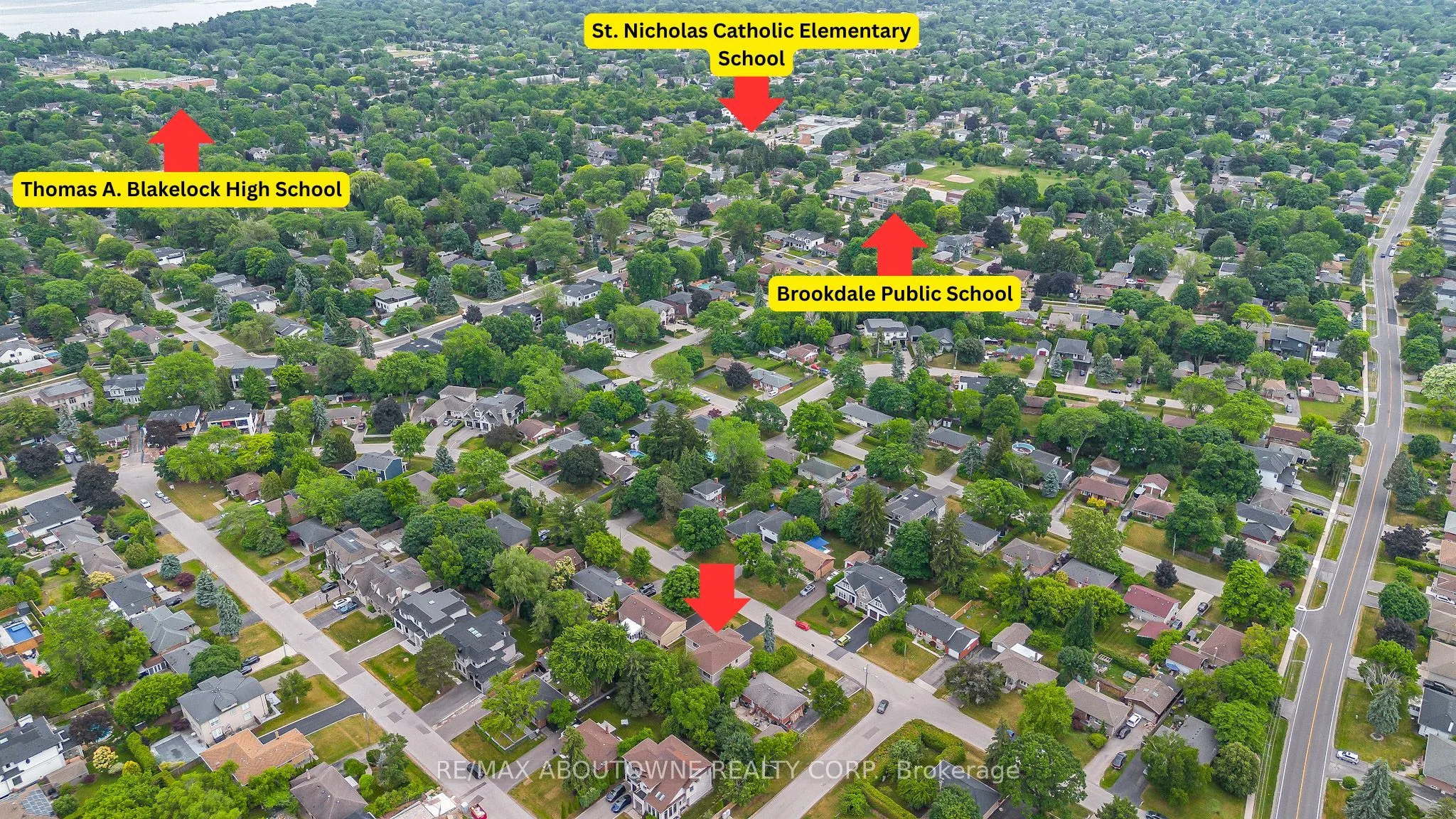 569 Wellington Crescent