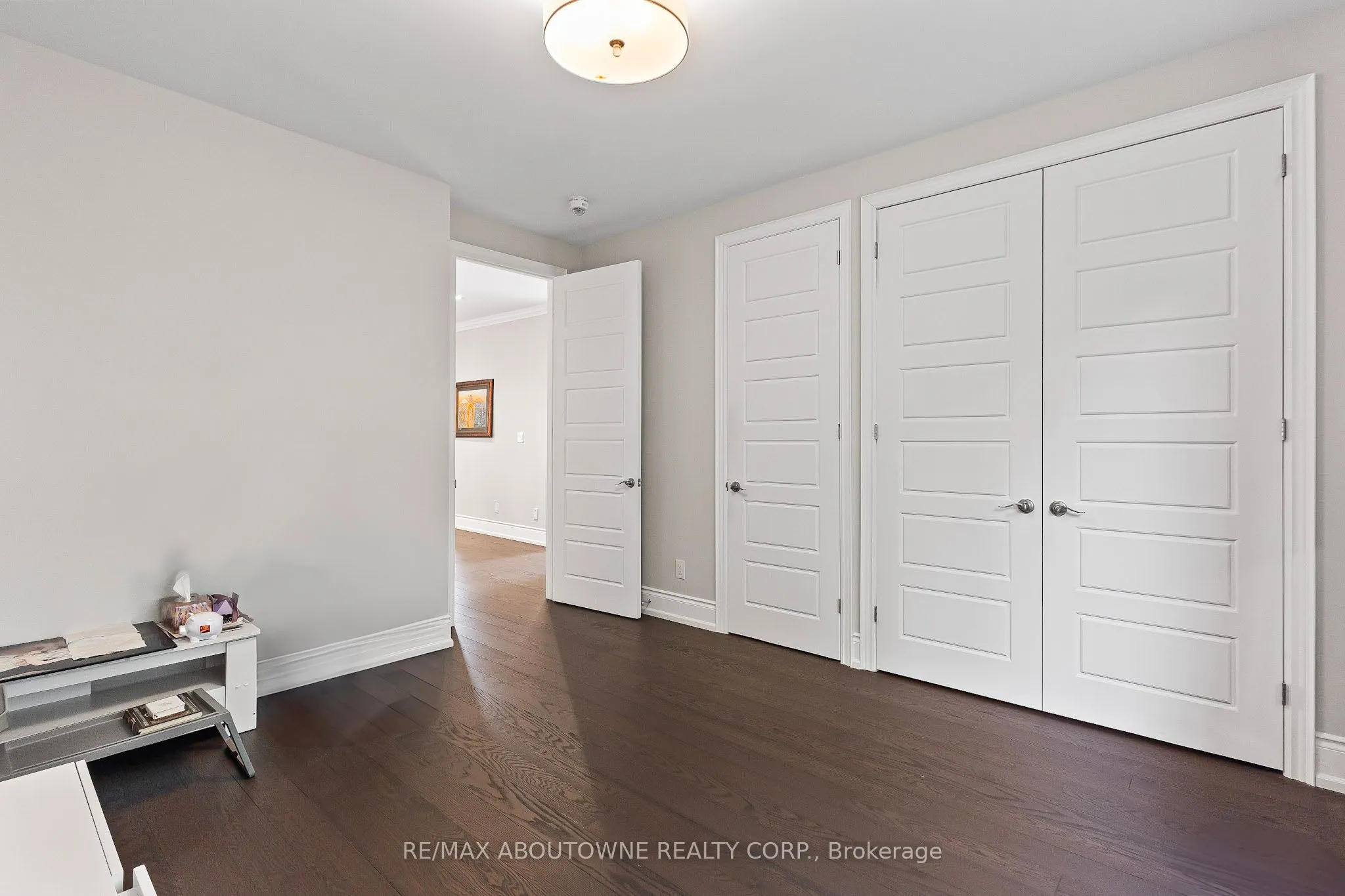 569 Wellington Crescent