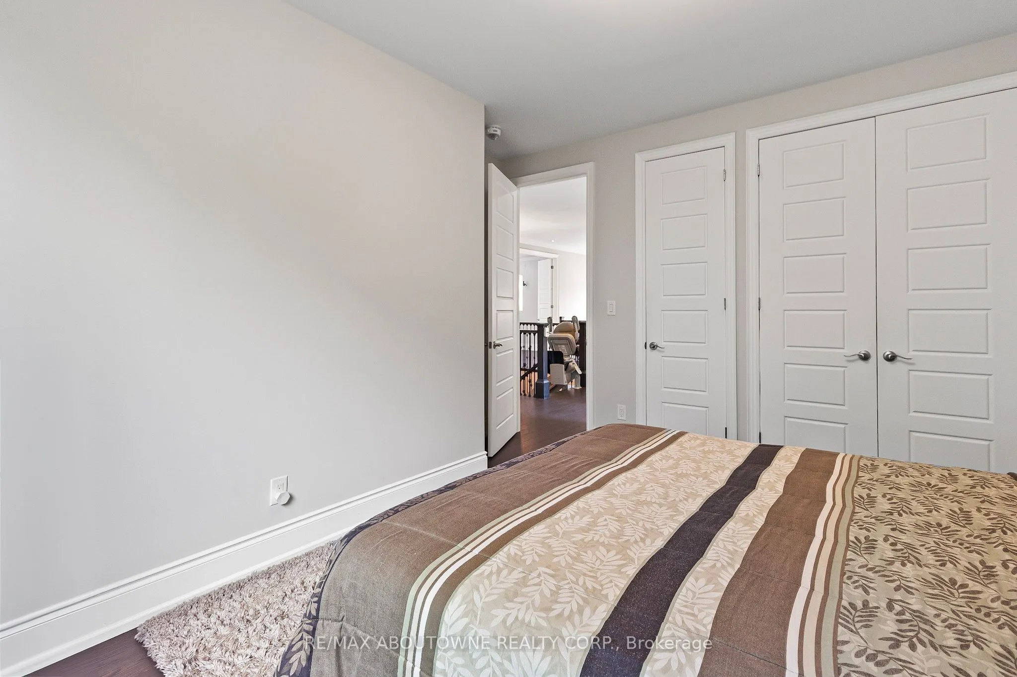 569 Wellington Crescent