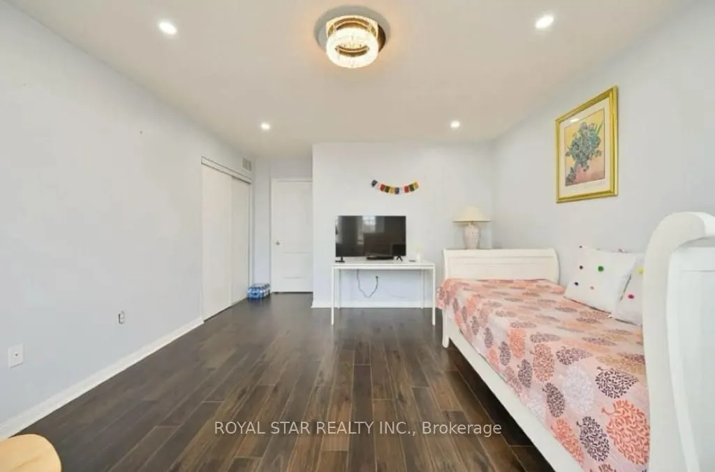 10 Narrow Valley Crescent