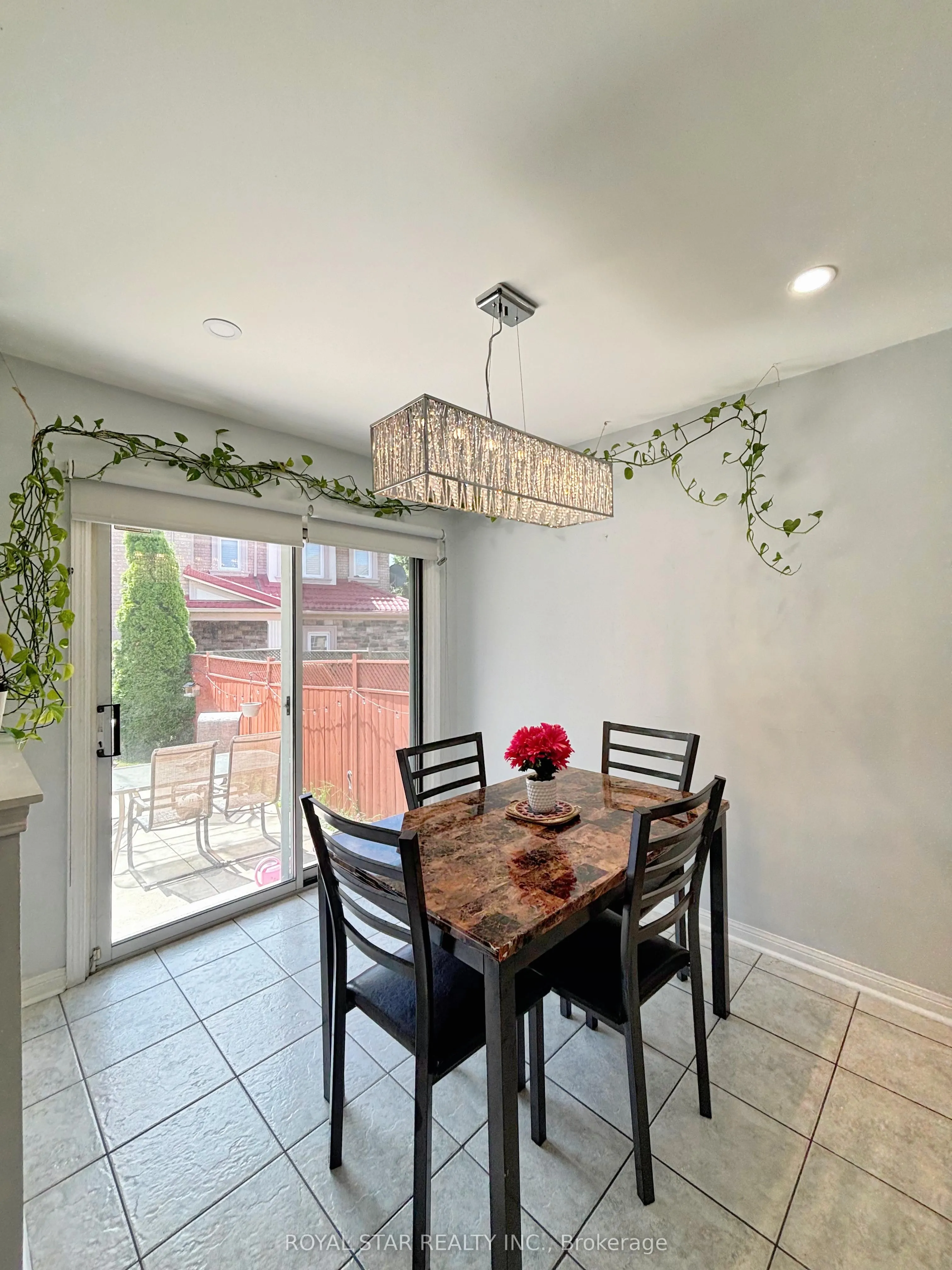 10 Narrow Valley Crescent