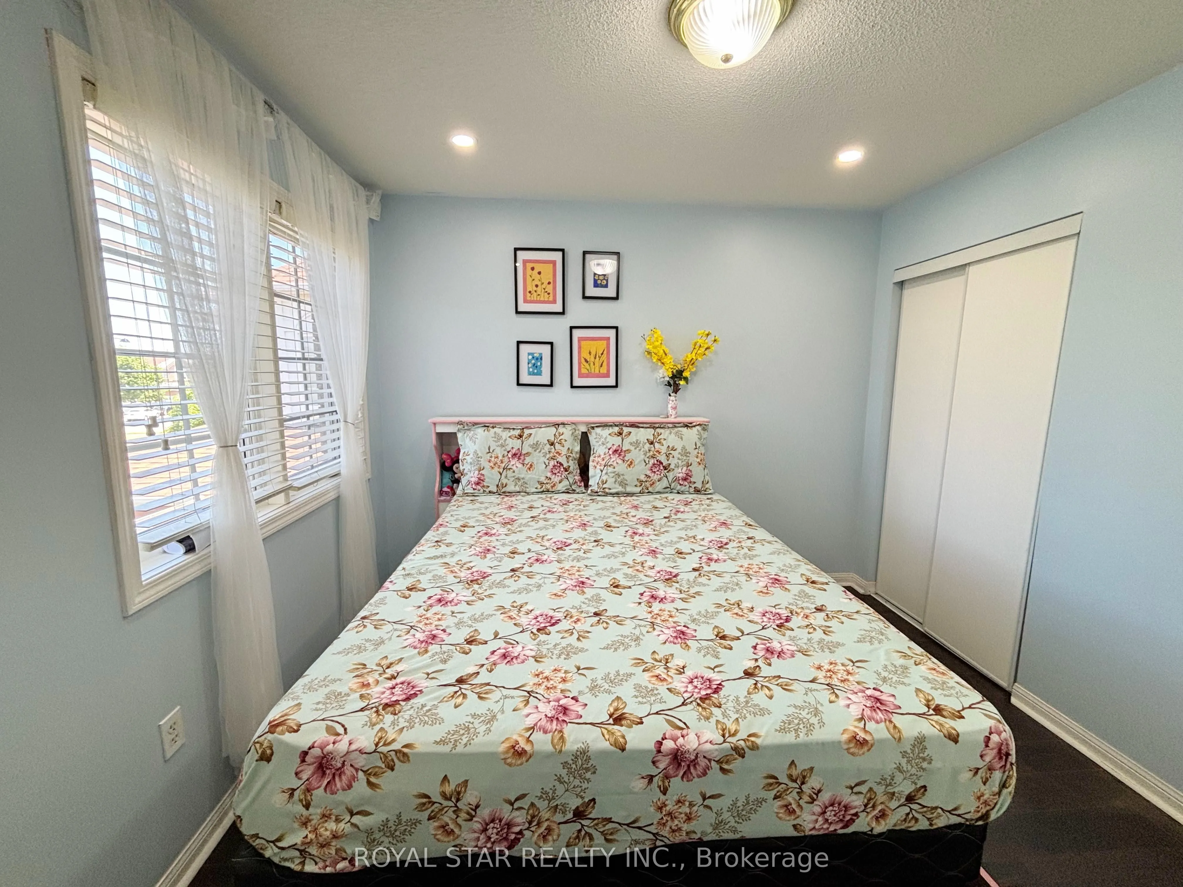 10 Narrow Valley Crescent