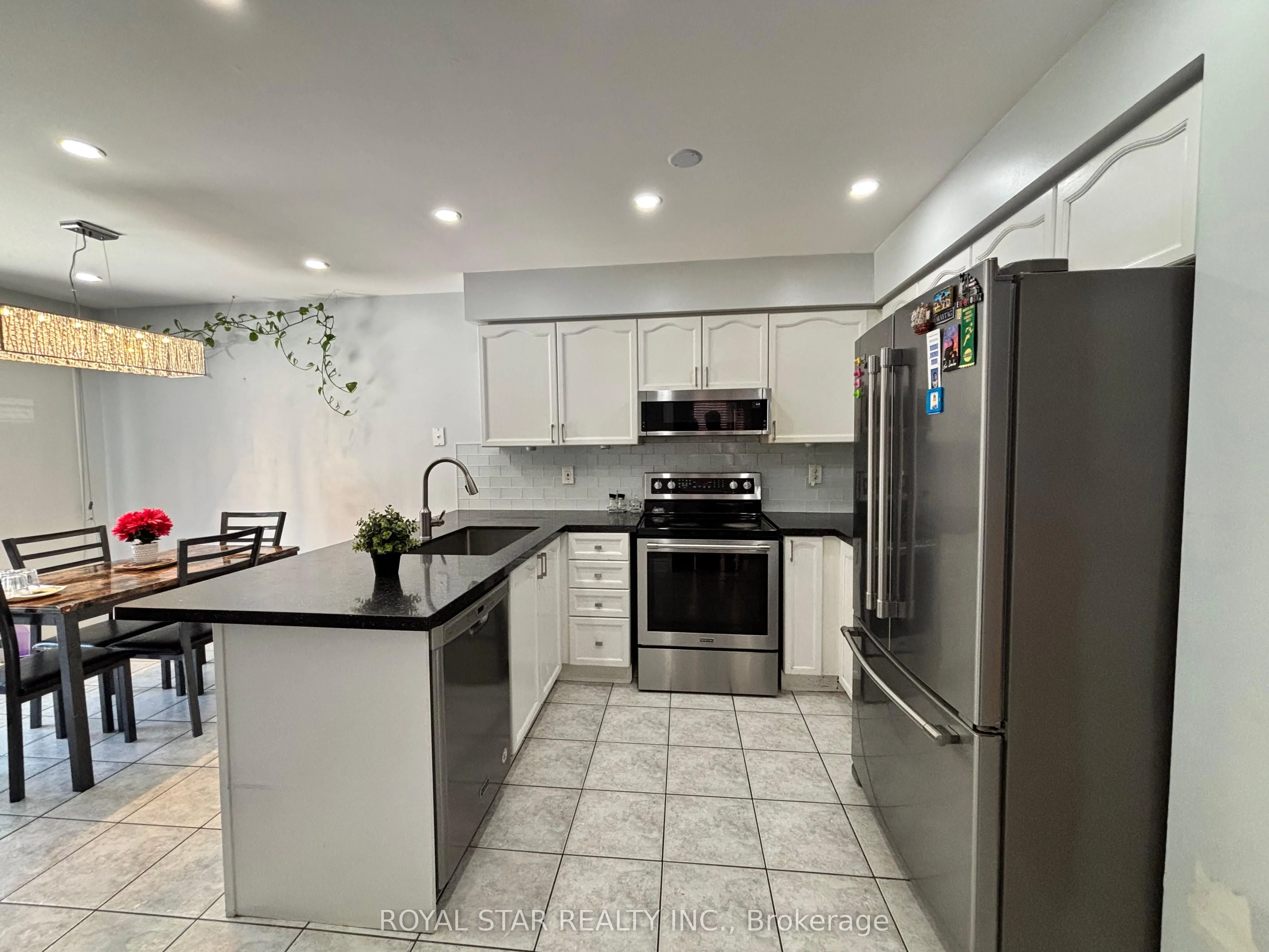 10 Narrow Valley Crescent
