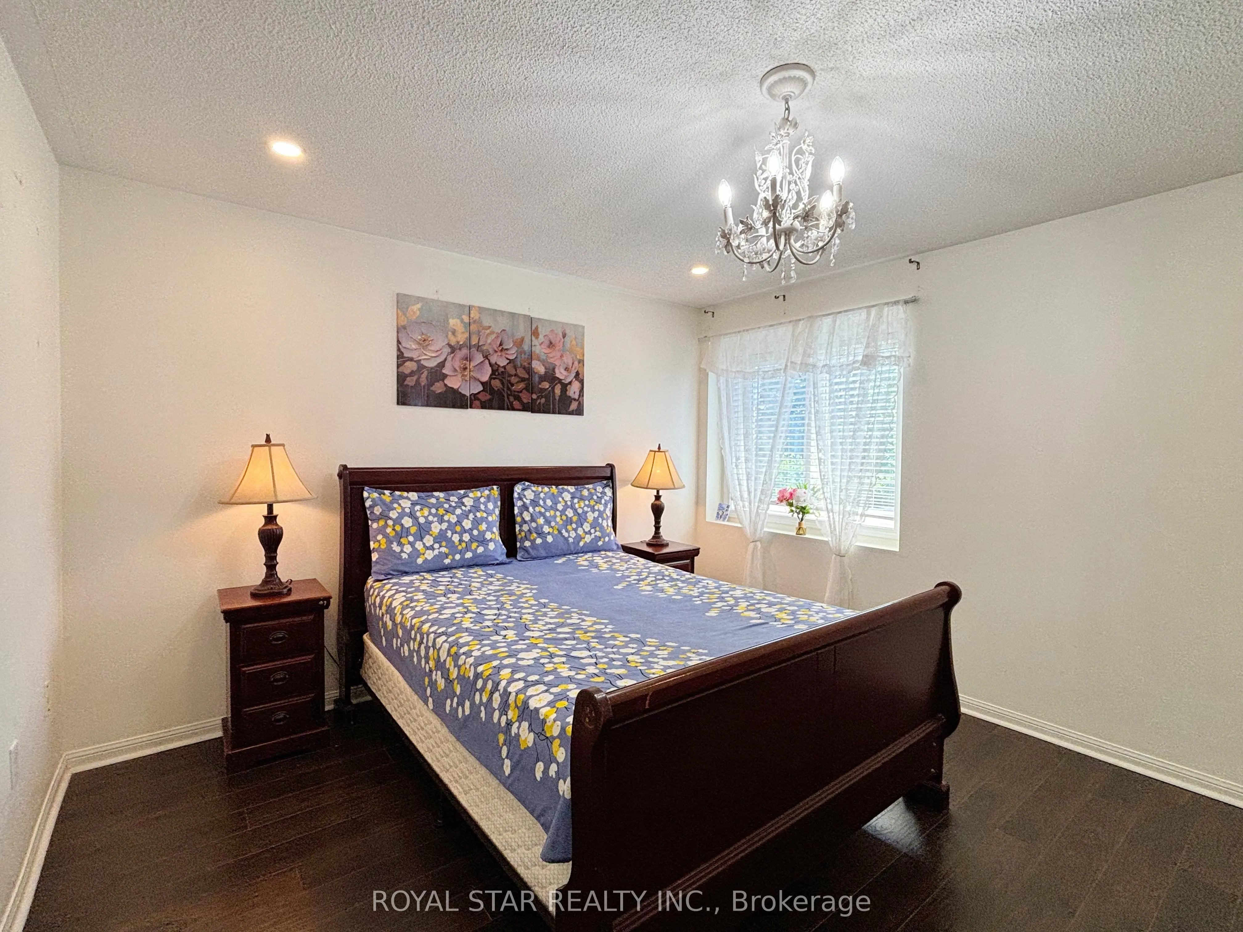 10 Narrow Valley Crescent