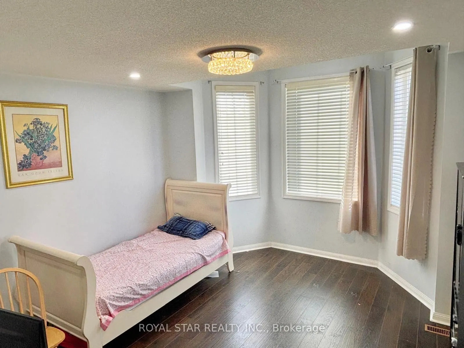 10 Narrow Valley Crescent