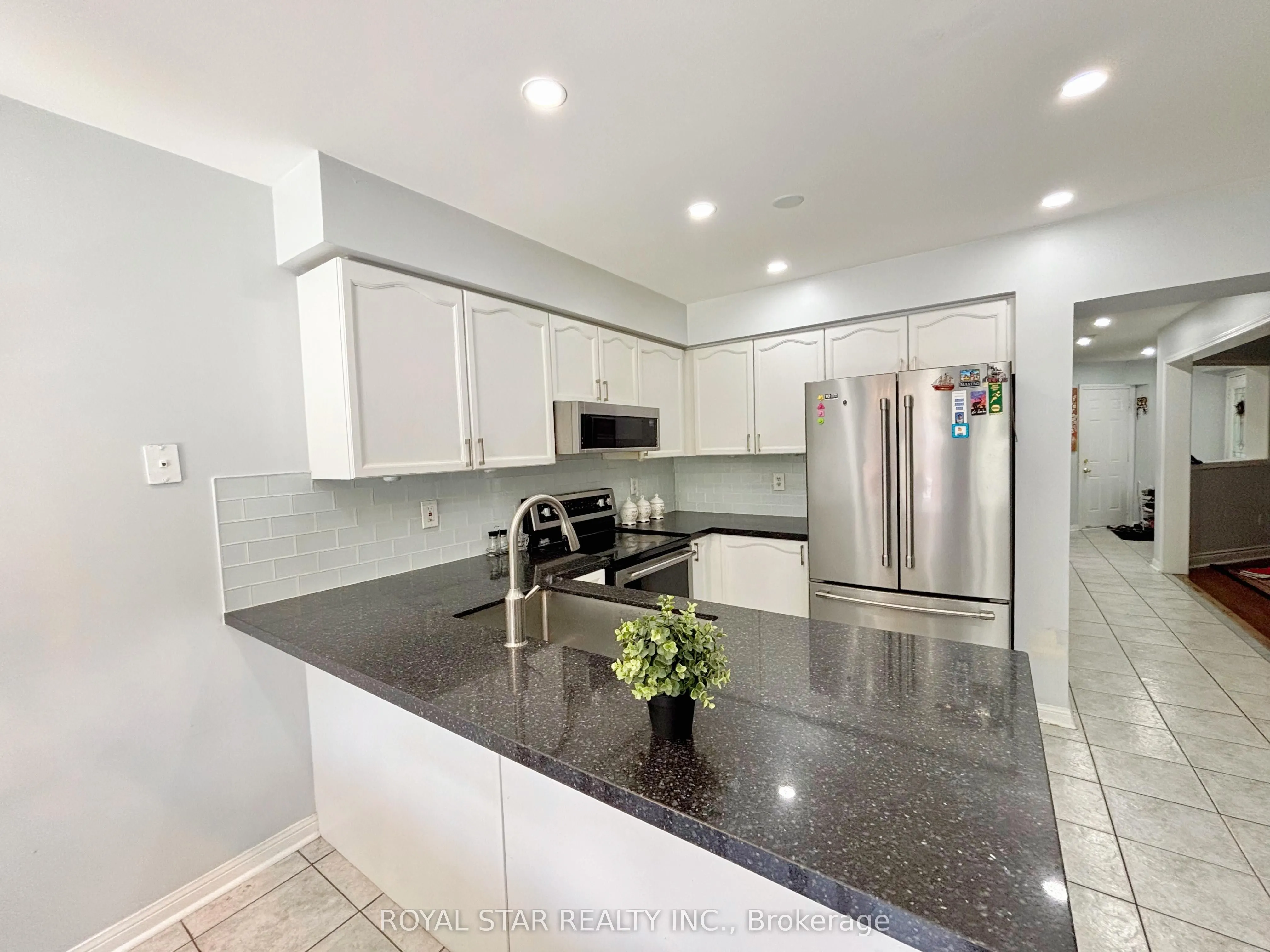 10 Narrow Valley Crescent