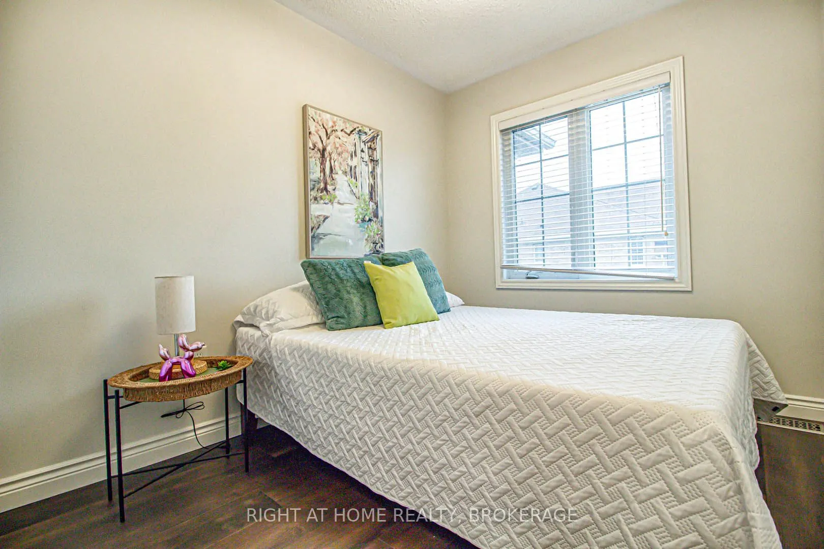 1358 Granrock Crescent