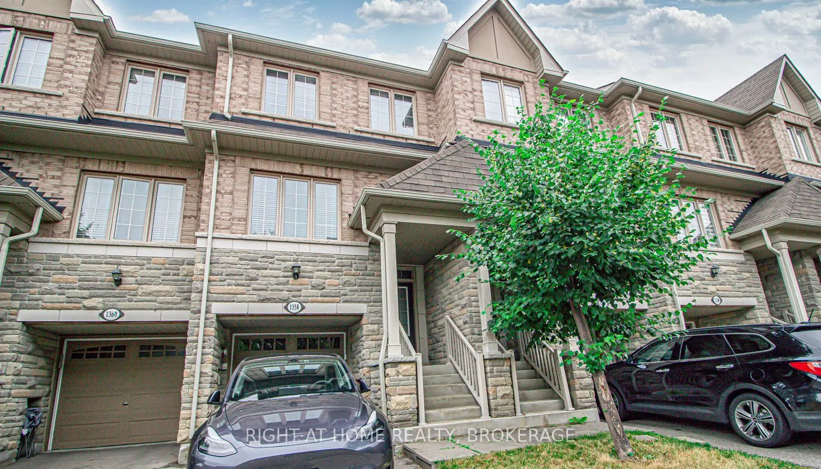 1358 Granrock Crescent