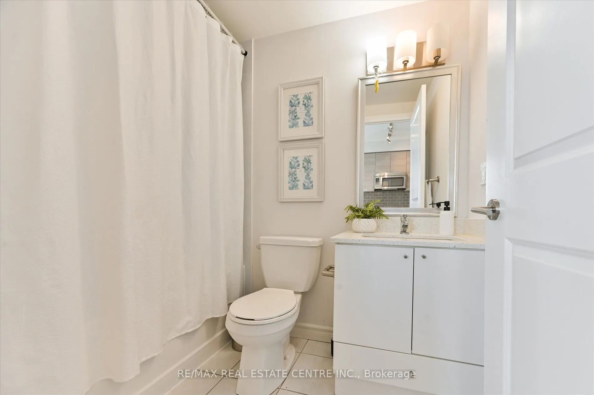 55 Eglinton Avenue W, #1402