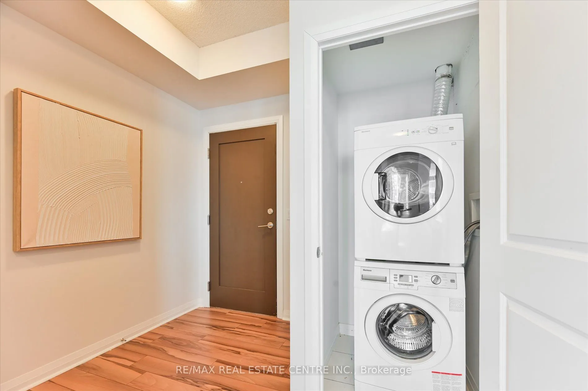 55 Eglinton Avenue W, #1402