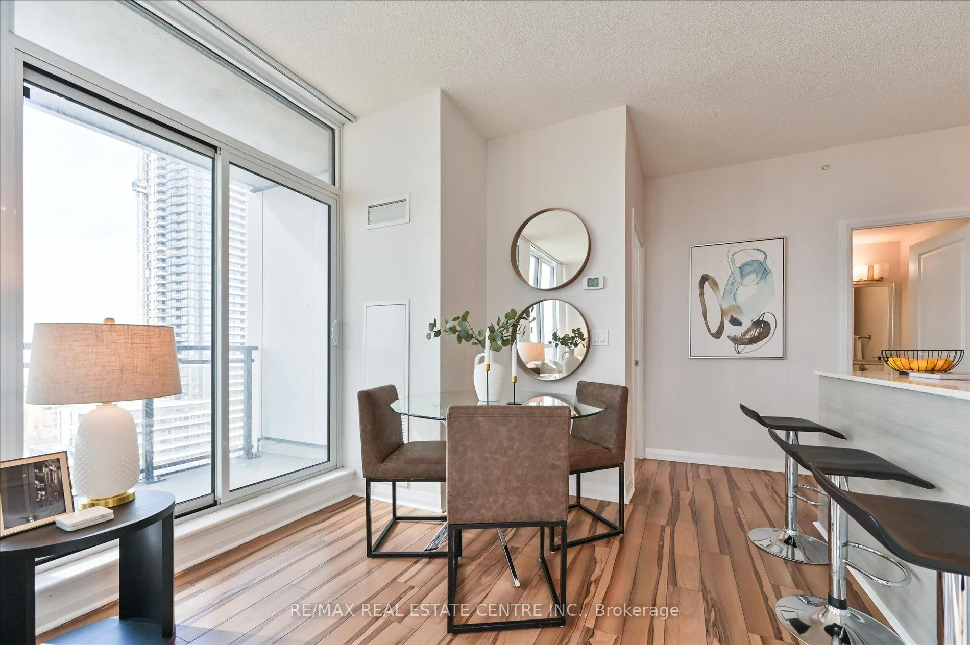 55 Eglinton Avenue W, #1402