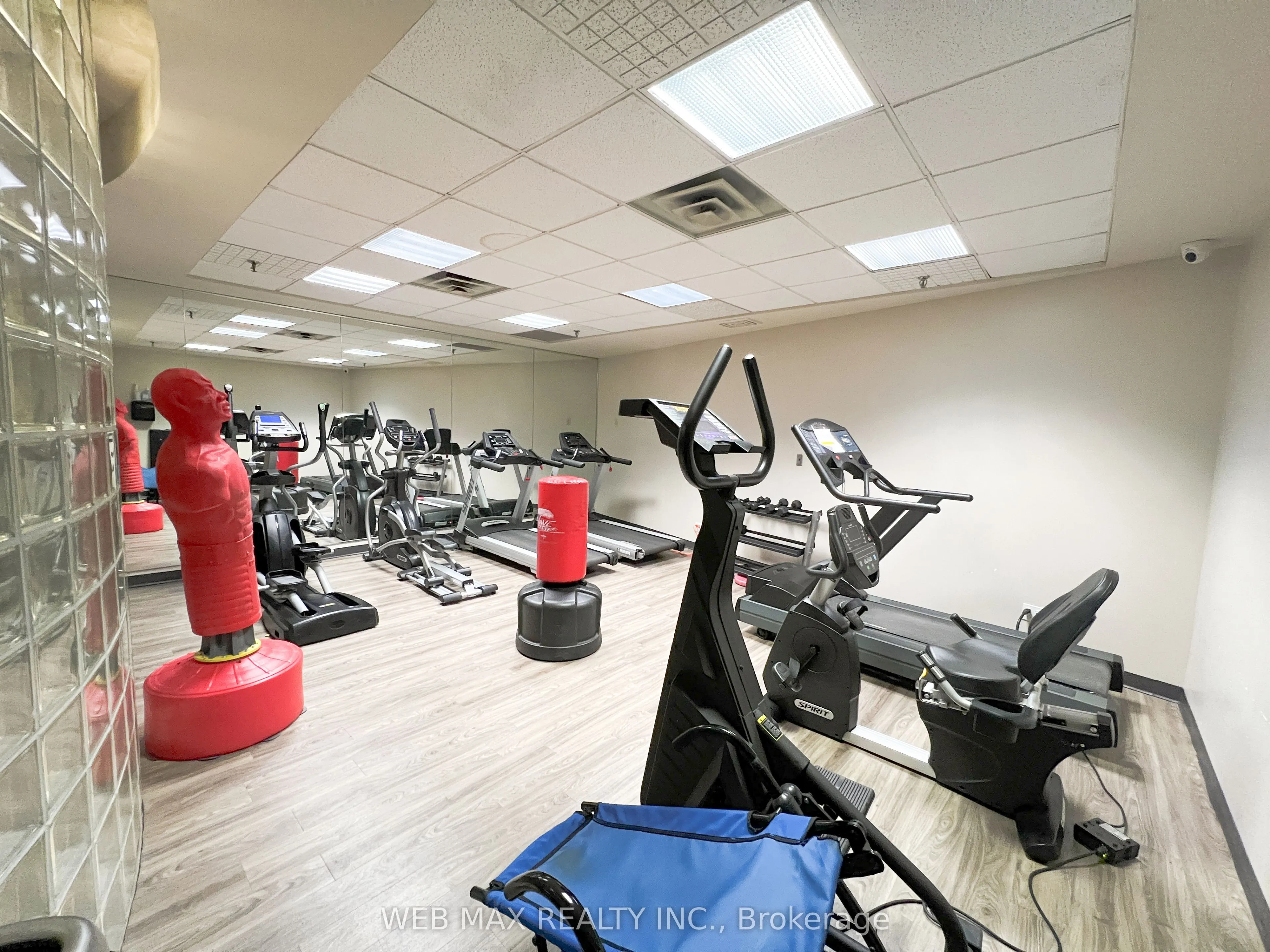 50 Eglinton Avenue W, #905