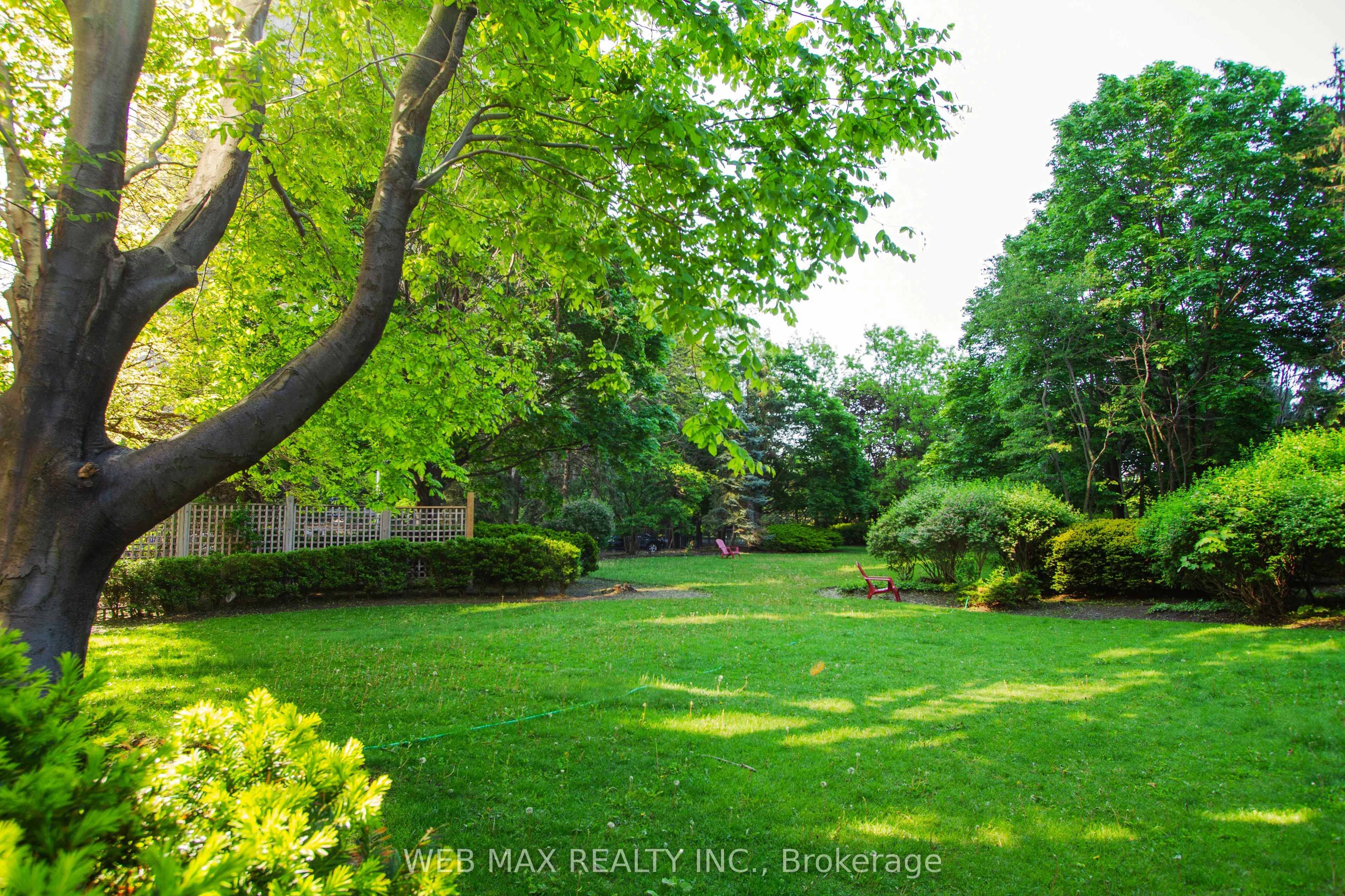 50 Eglinton Avenue W, #905