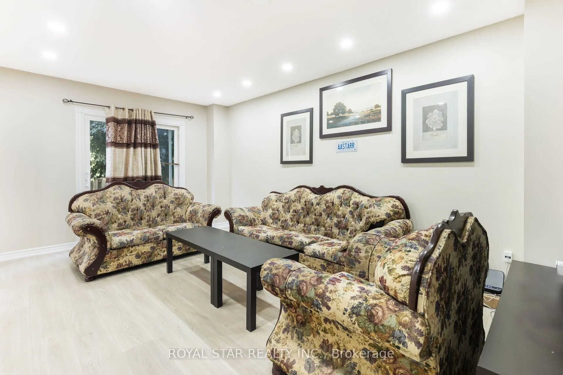 97 Banting Crescent