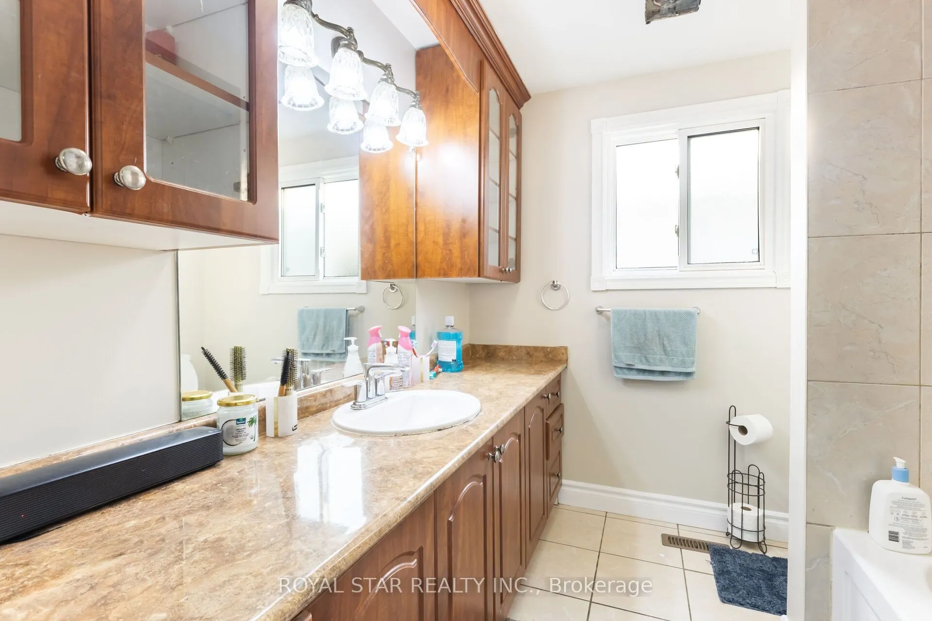 97 Banting Crescent