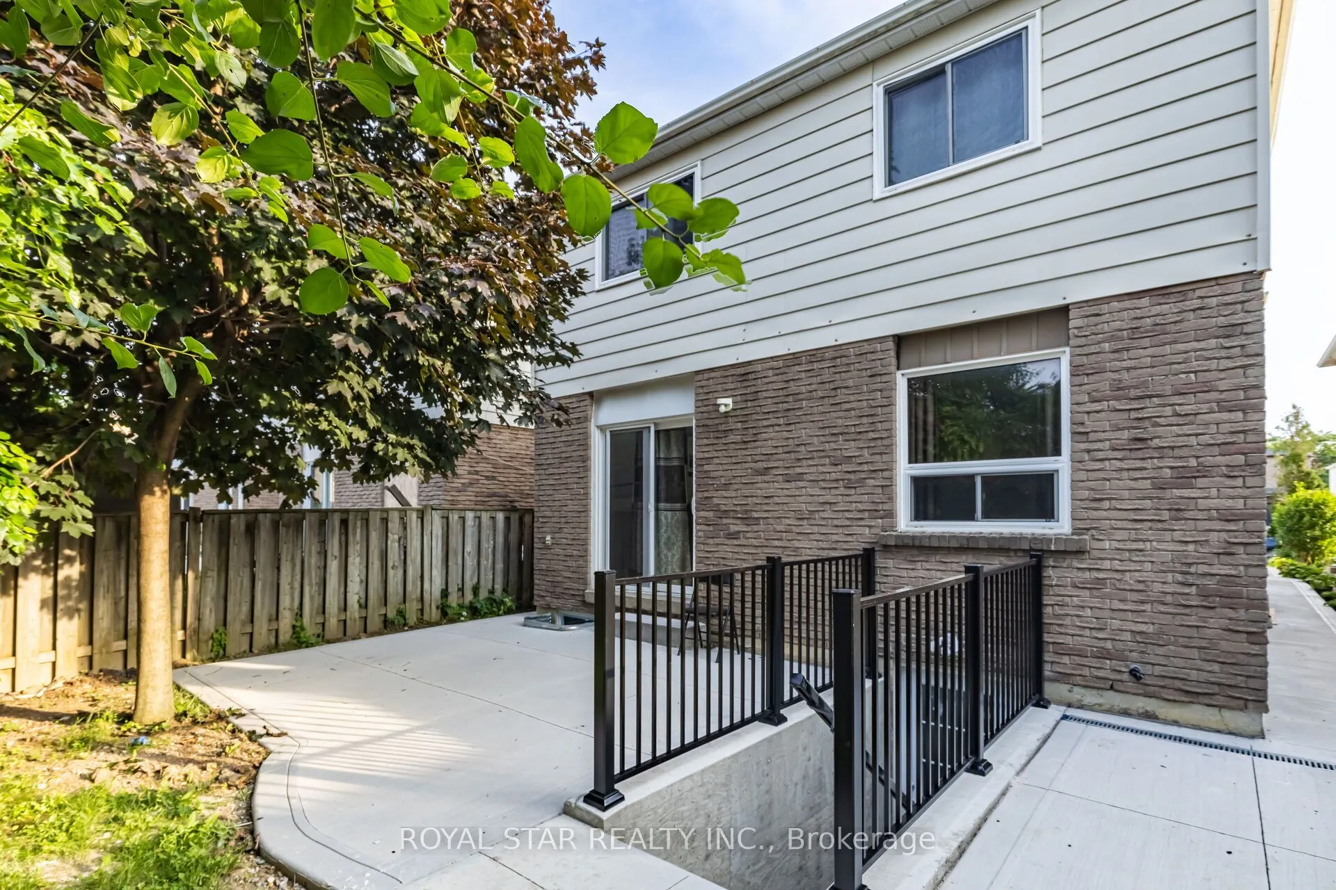 97 Banting Crescent