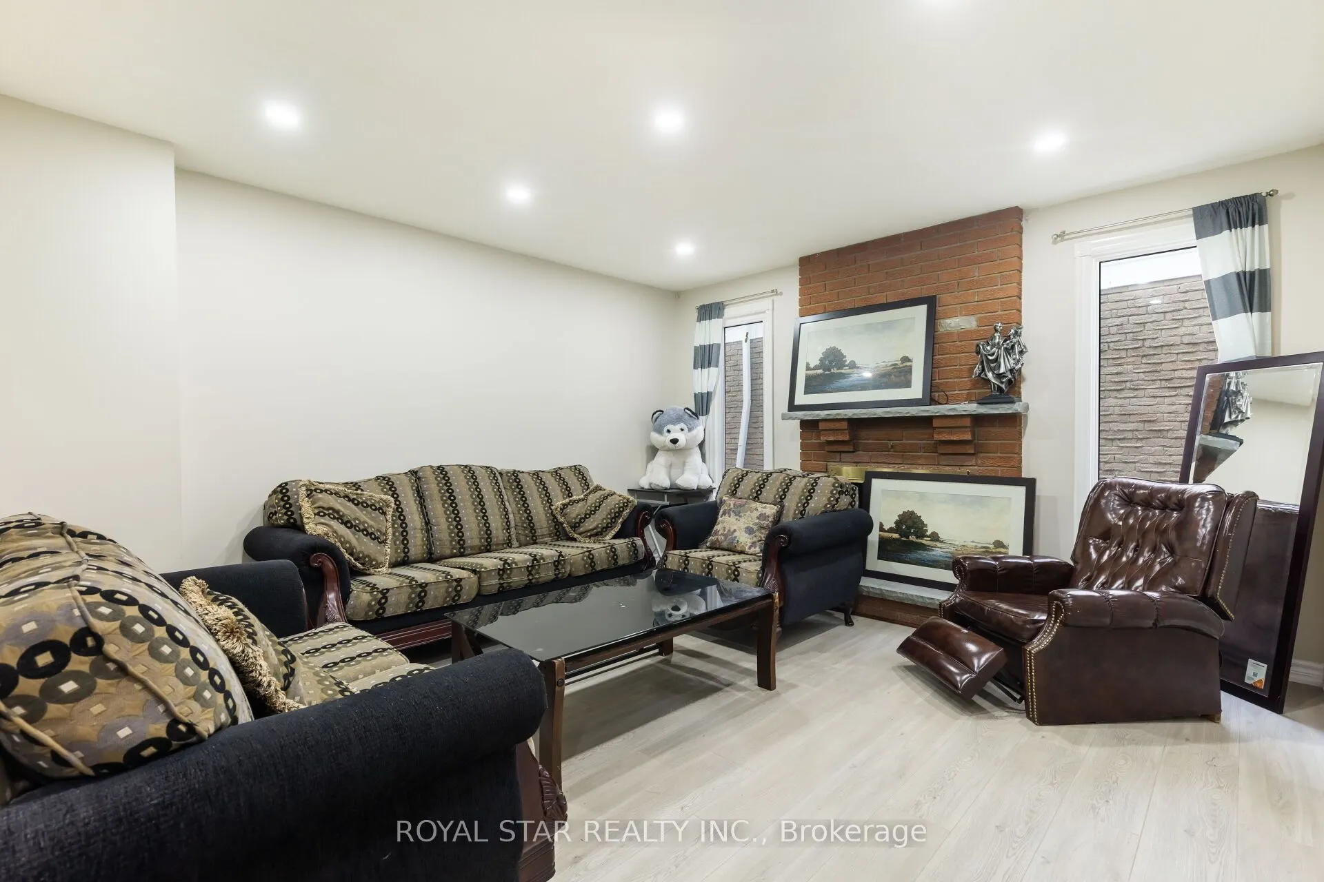 97 Banting Crescent