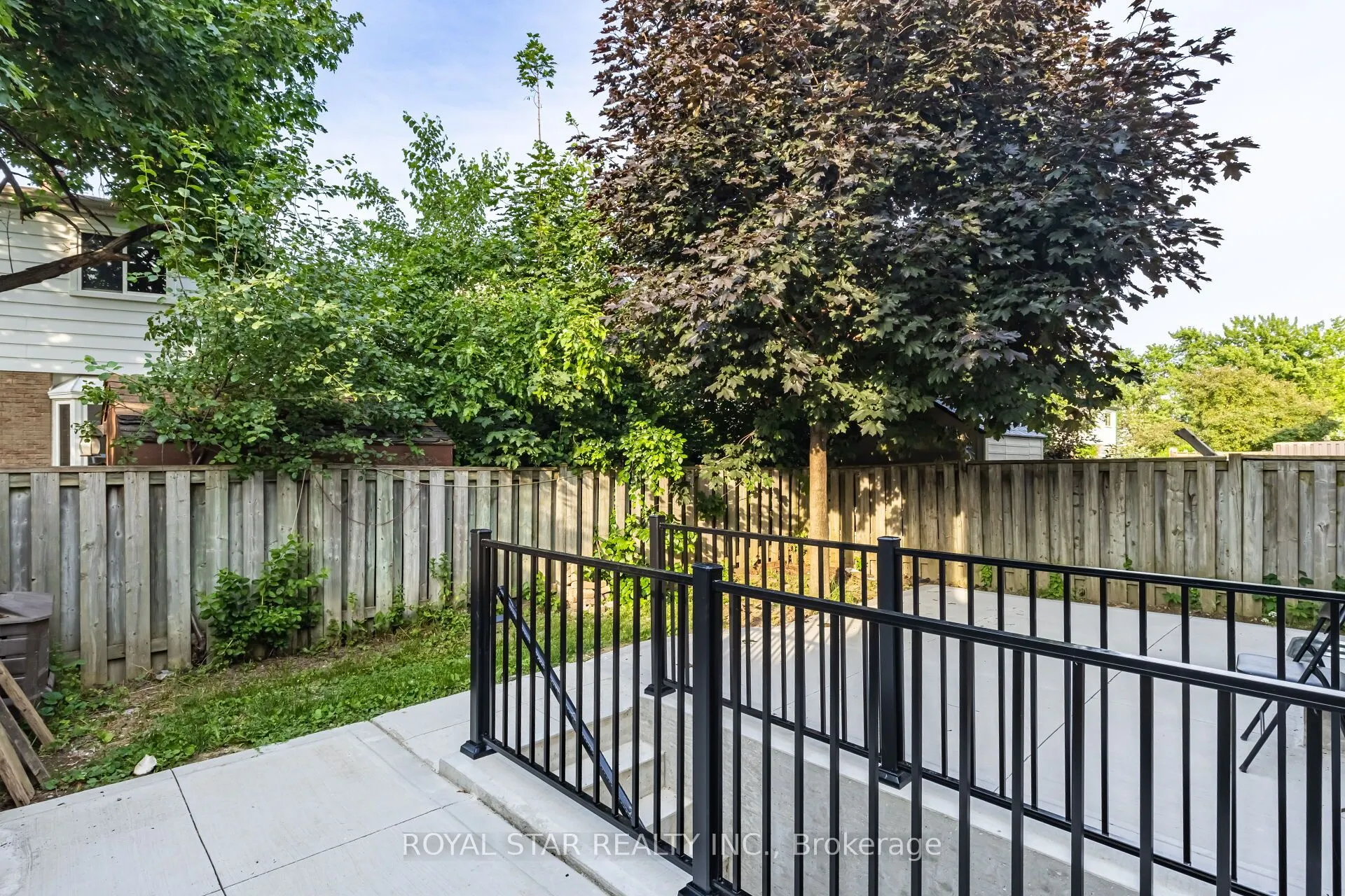 97 Banting Crescent