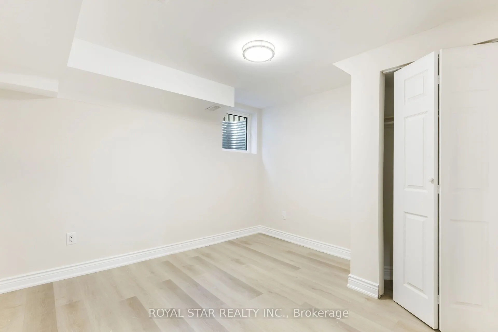 97 Banting Crescent